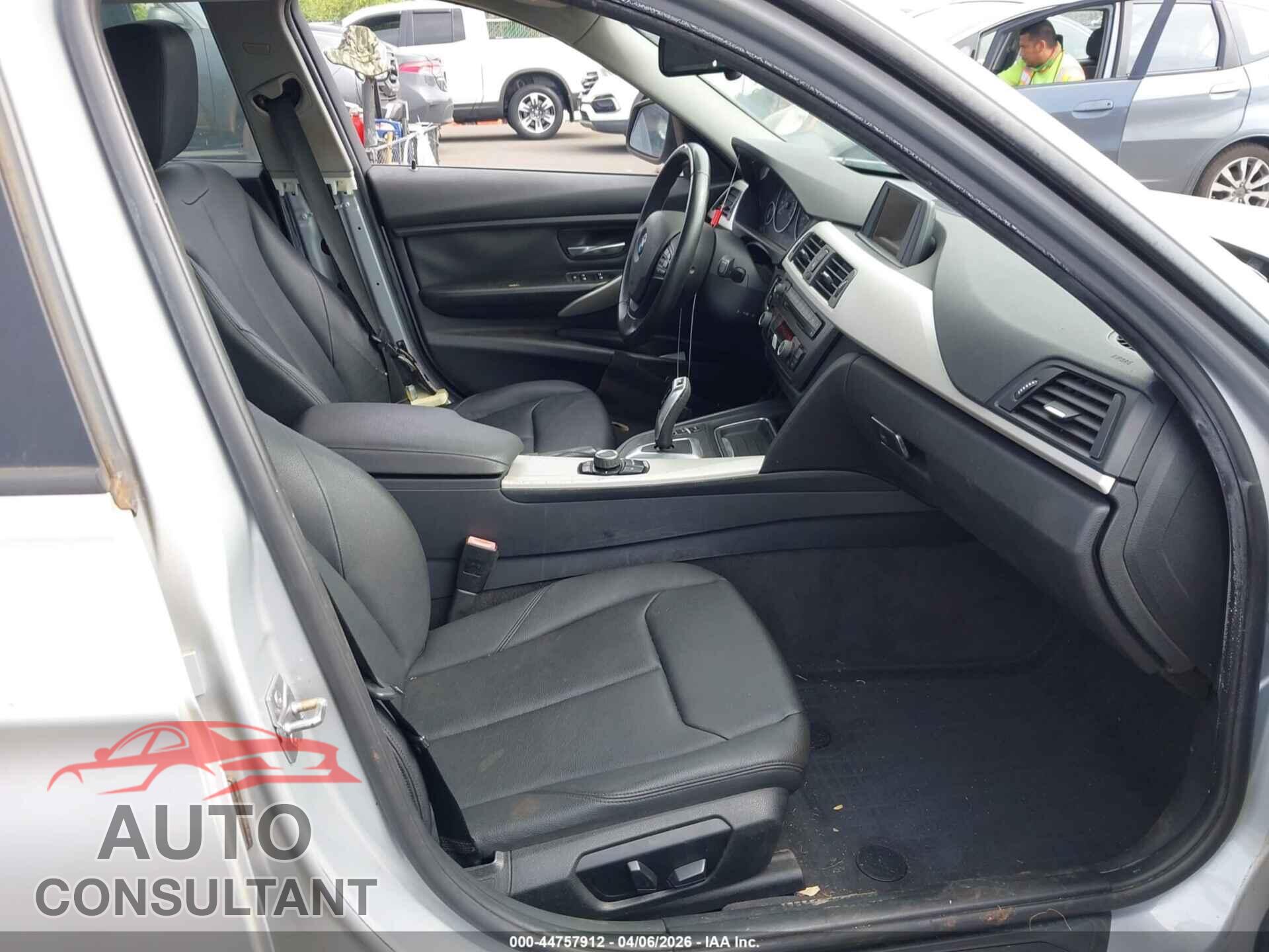 BMW 320I 2013 - WBA3B1C59DK128958