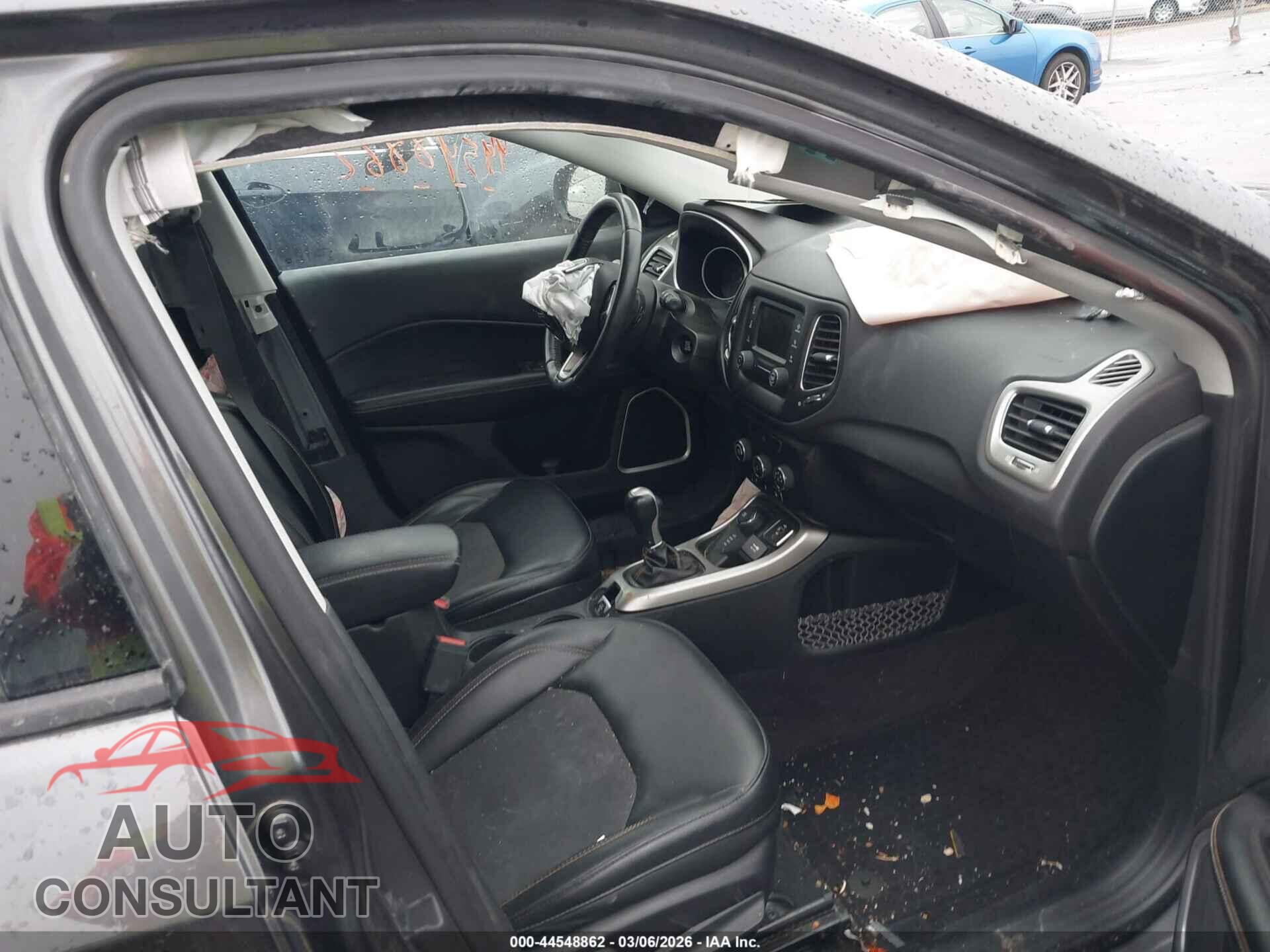JEEP COMPASS 2018 - 3C4NJDBB1JT199976