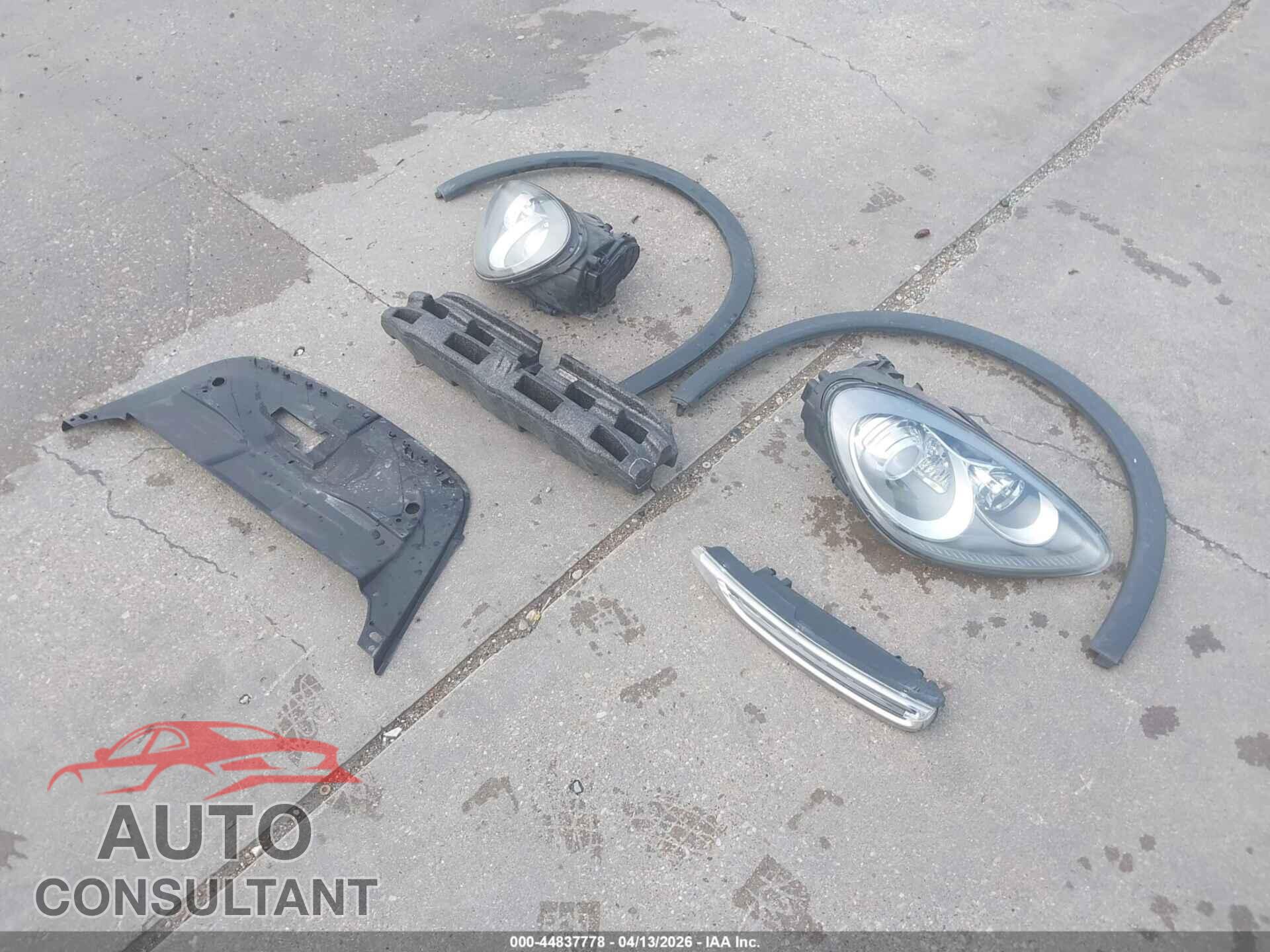 PORSCHE CAYENNE 2012 - WP1AA2A2XCLA08413