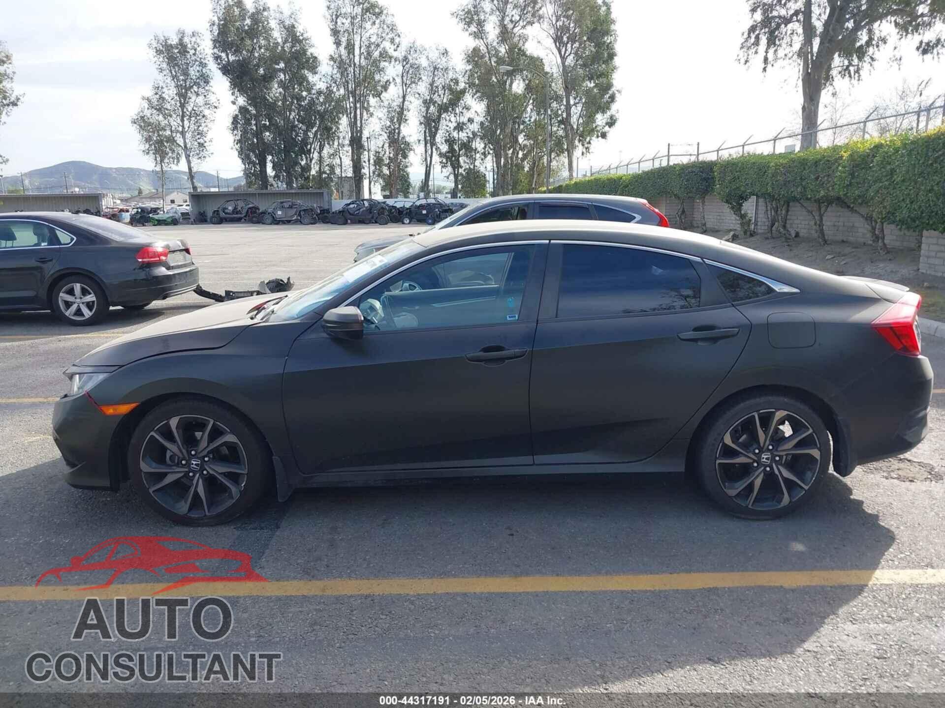 HONDA CIVIC 2019 - 2HGFC2E89KH593420