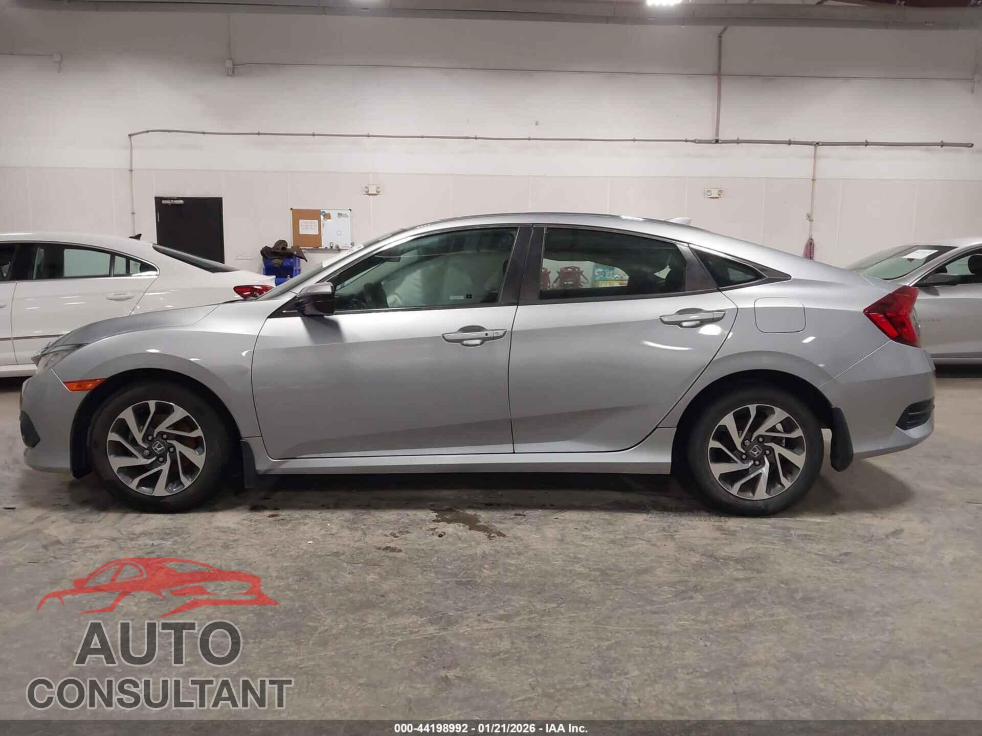 HONDA CIVIC 2017 - 19XFC2F82HE055403