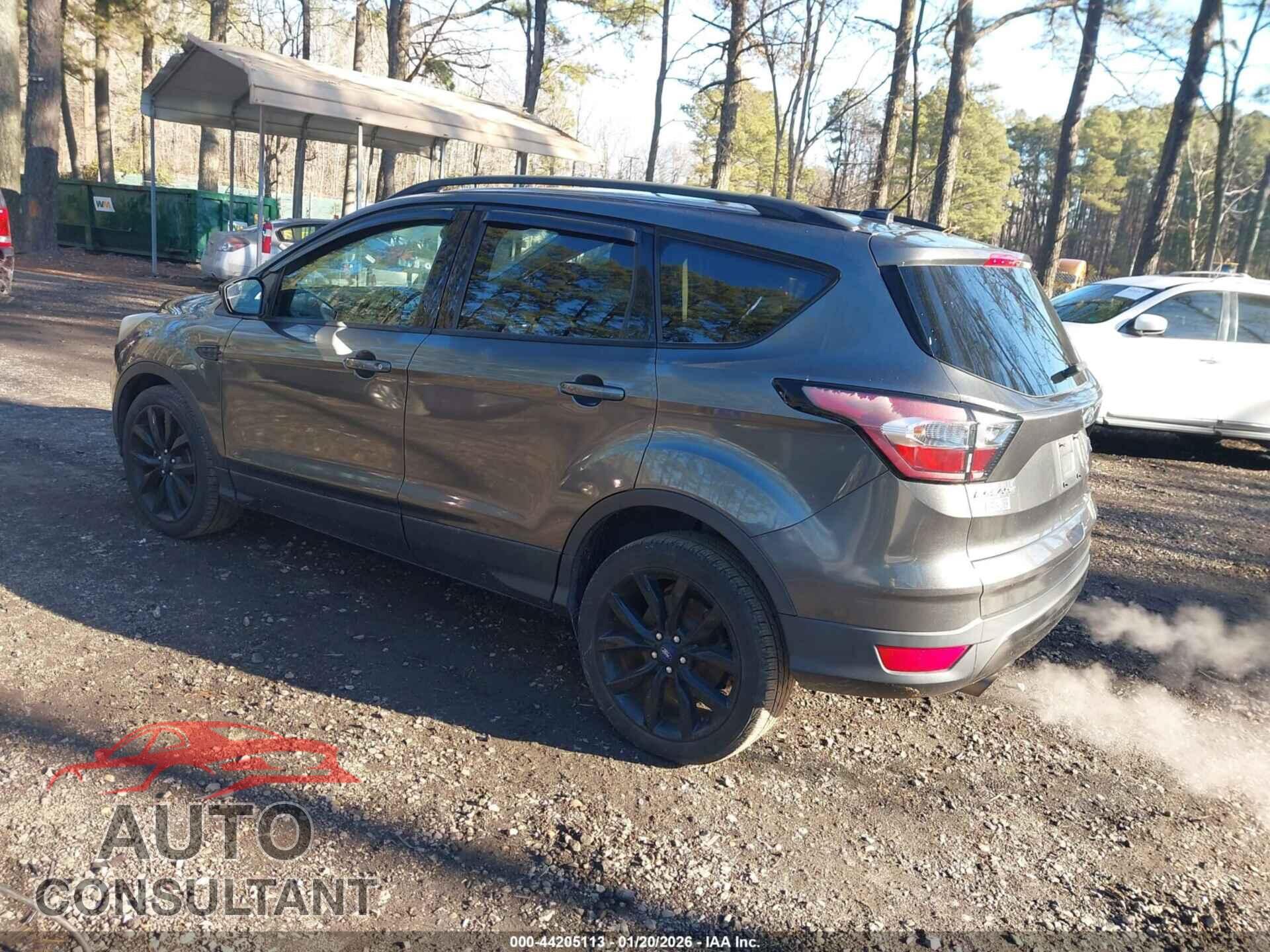 FORD ESCAPE 2017 - 1FMCU0GD9HUB49632