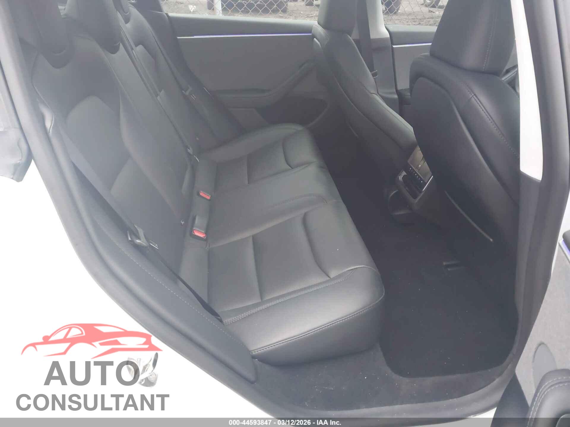 TESLA MODEL 3 2024 - 5YJ3E1EA4RF844305