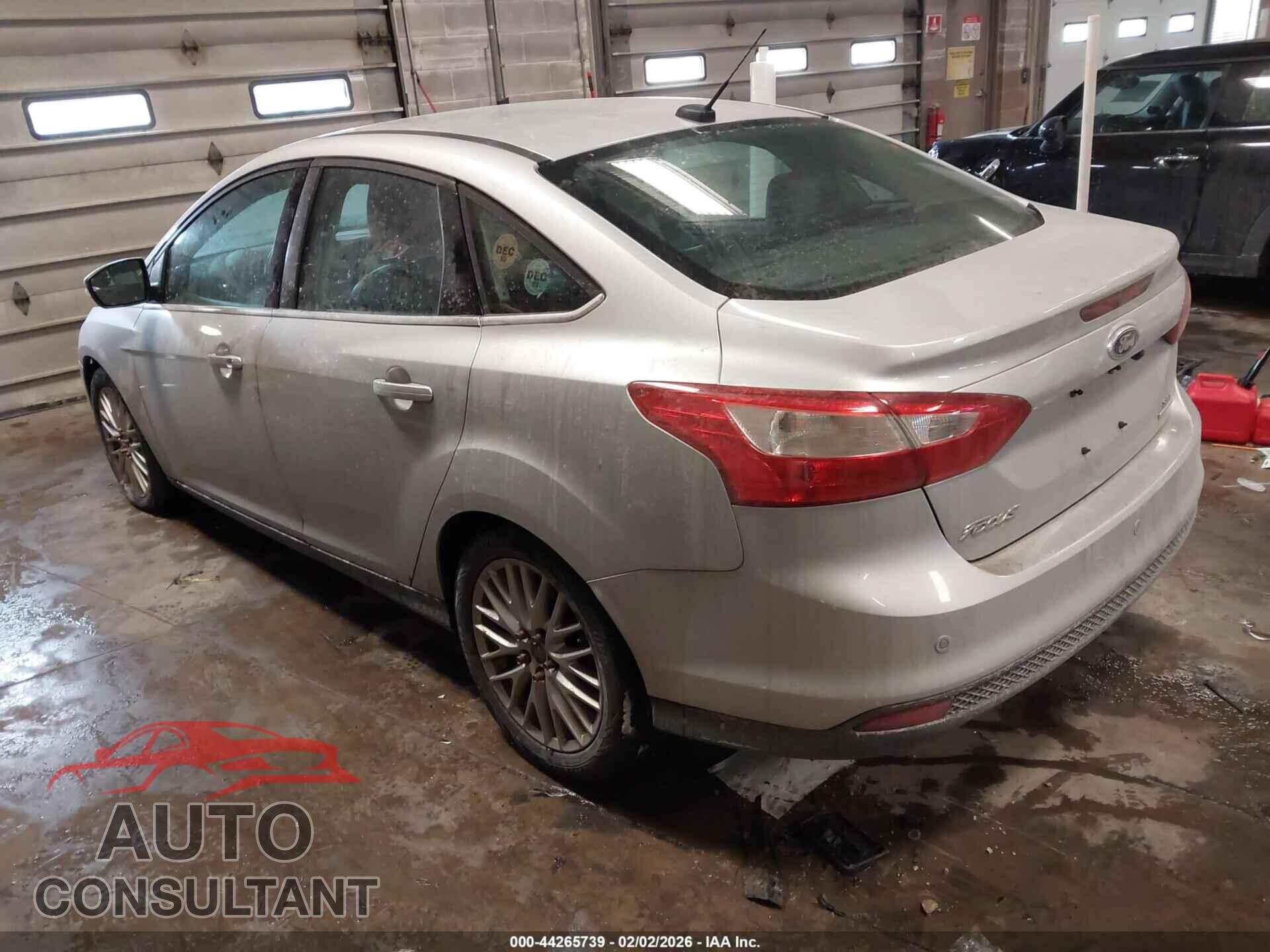FORD FOCUS 2012 - 1FAHP3H24CL445629