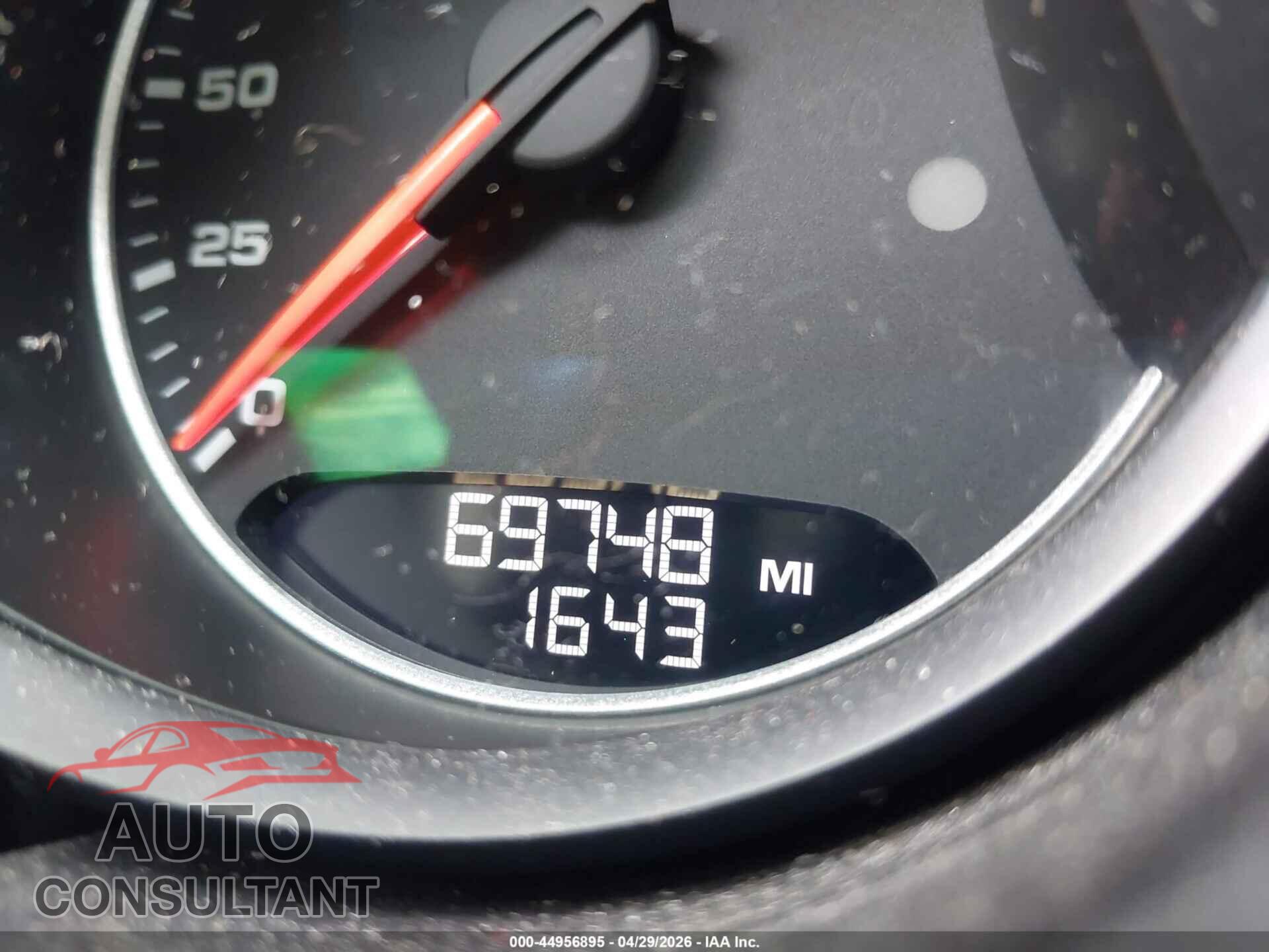 PORSCHE CAYENNE 2017 - WP1AA2A27HKA90758
