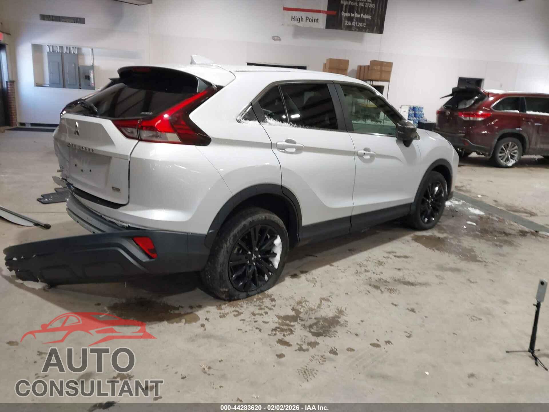 MITSUBISHI ECLIPSE CROSS 2024 - JA4ATVAA1RZ010426