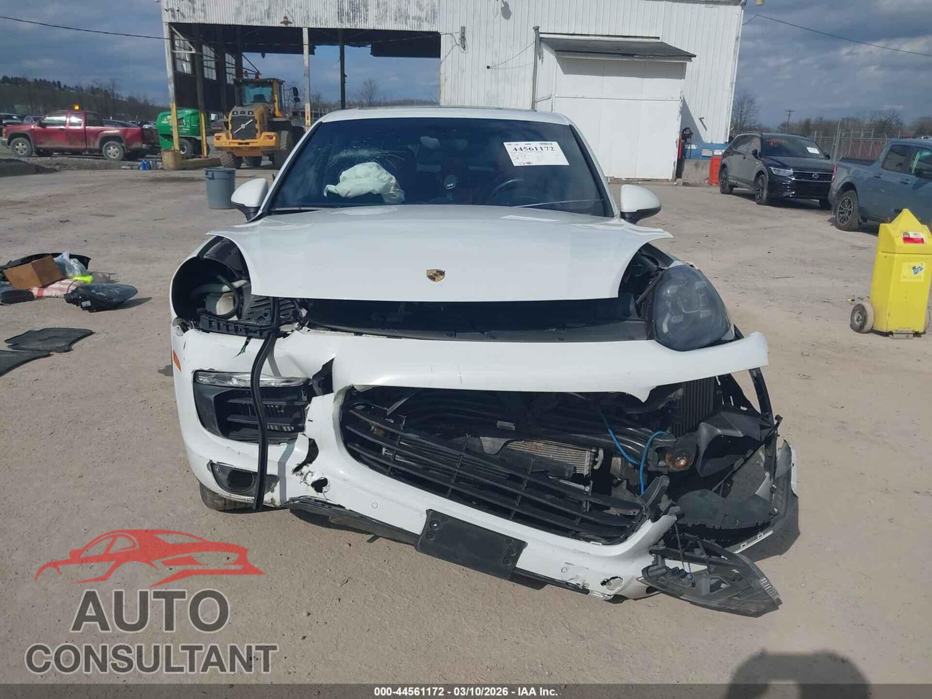 PORSCHE CAYENNE 2015 - WP1AB2A2XFLA60724