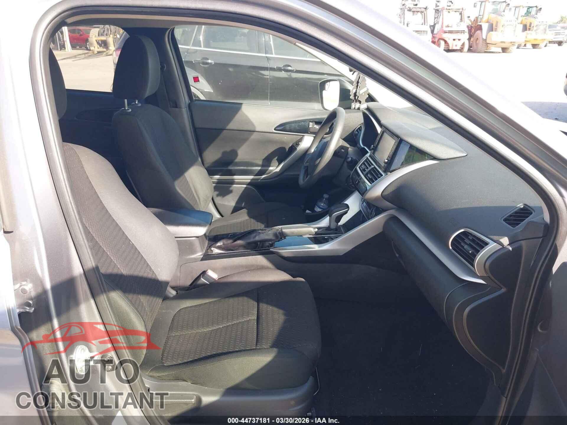 MITSUBISHI ECLIPSE CROSS 2020 - JA4AS3AA8LZ033572