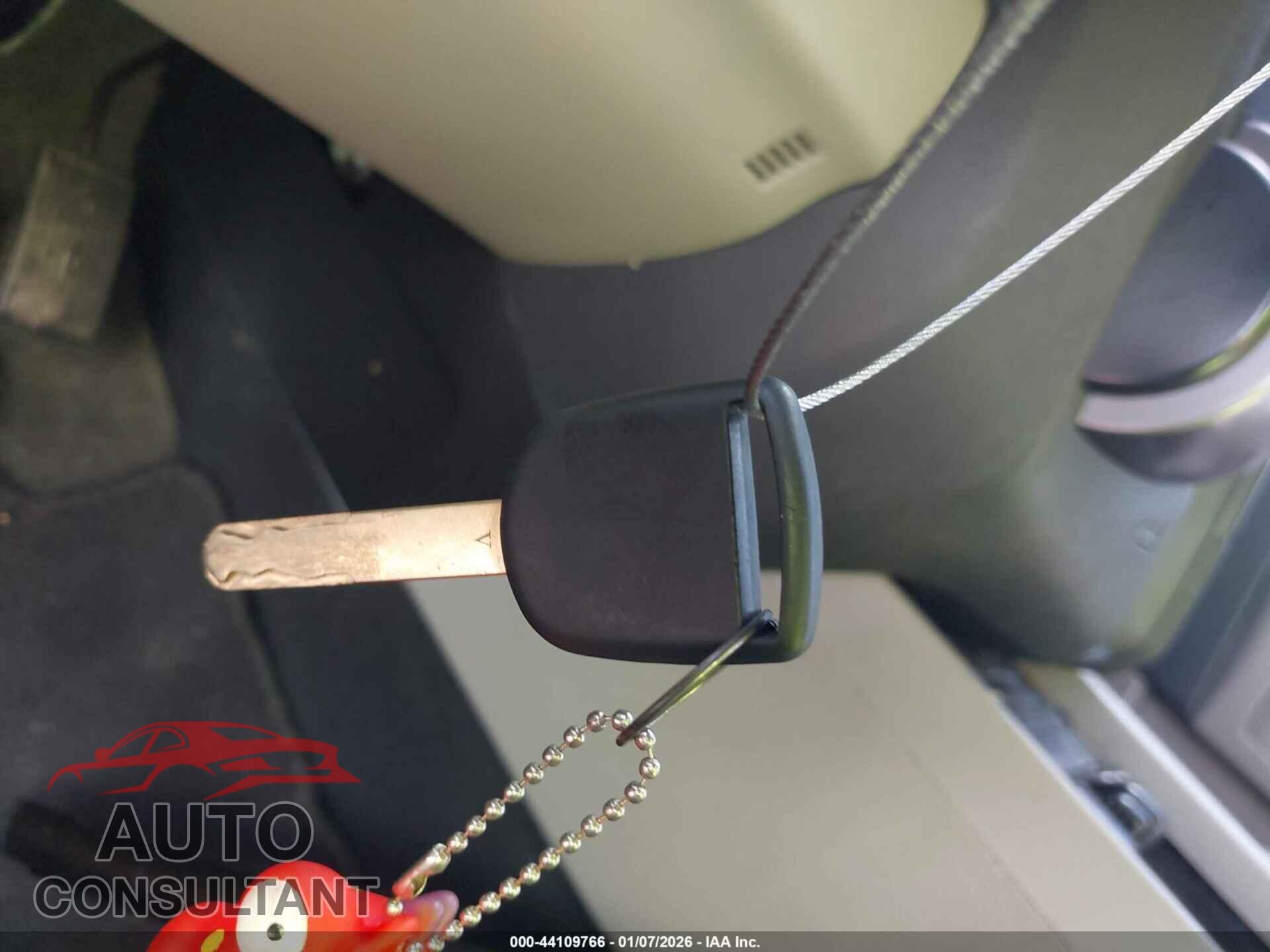 HONDA PILOT 2015 - 5FNYF3H51FB033215