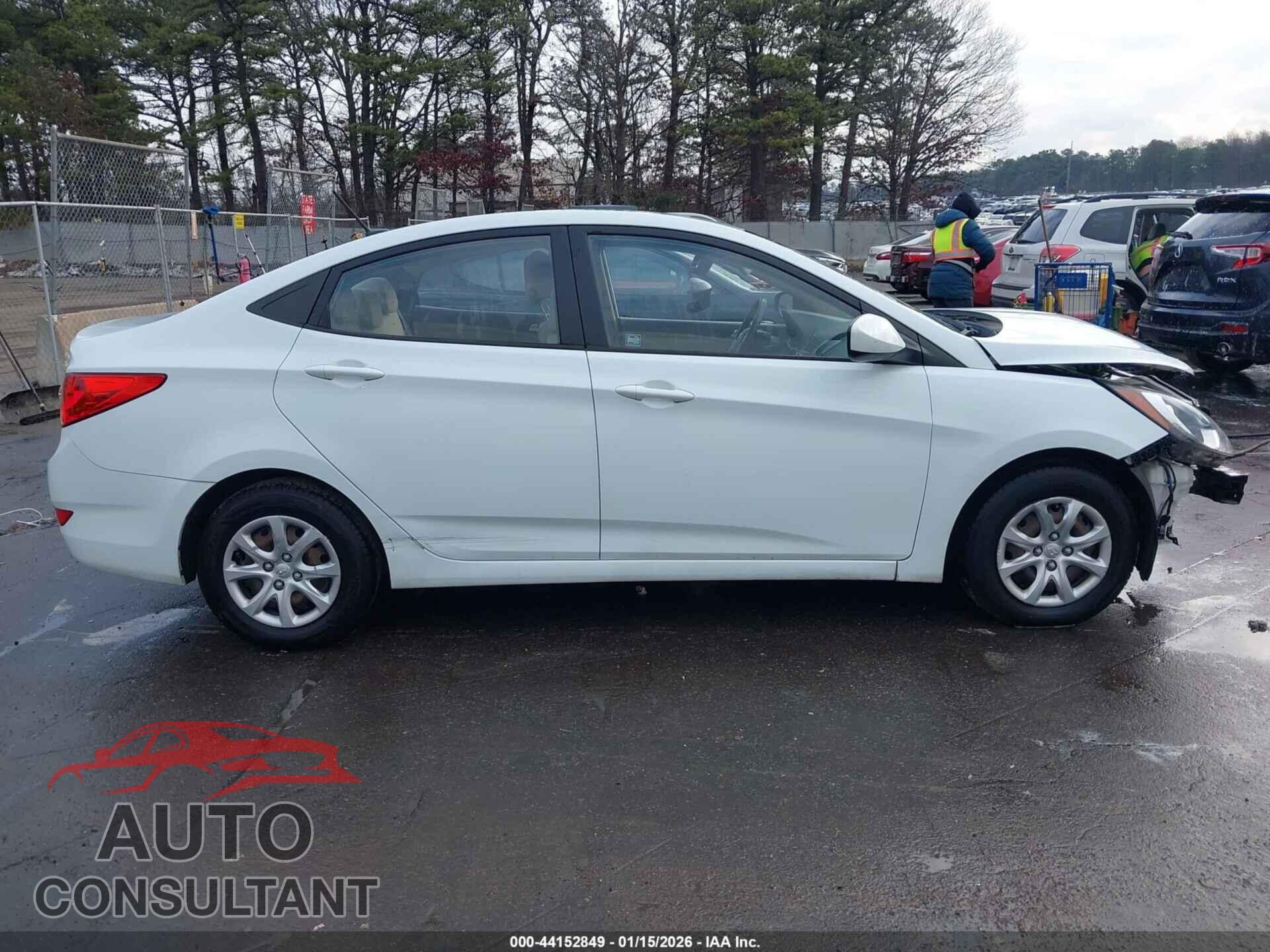HYUNDAI ACCENT 2013 - KMHCT4AE6DU585666