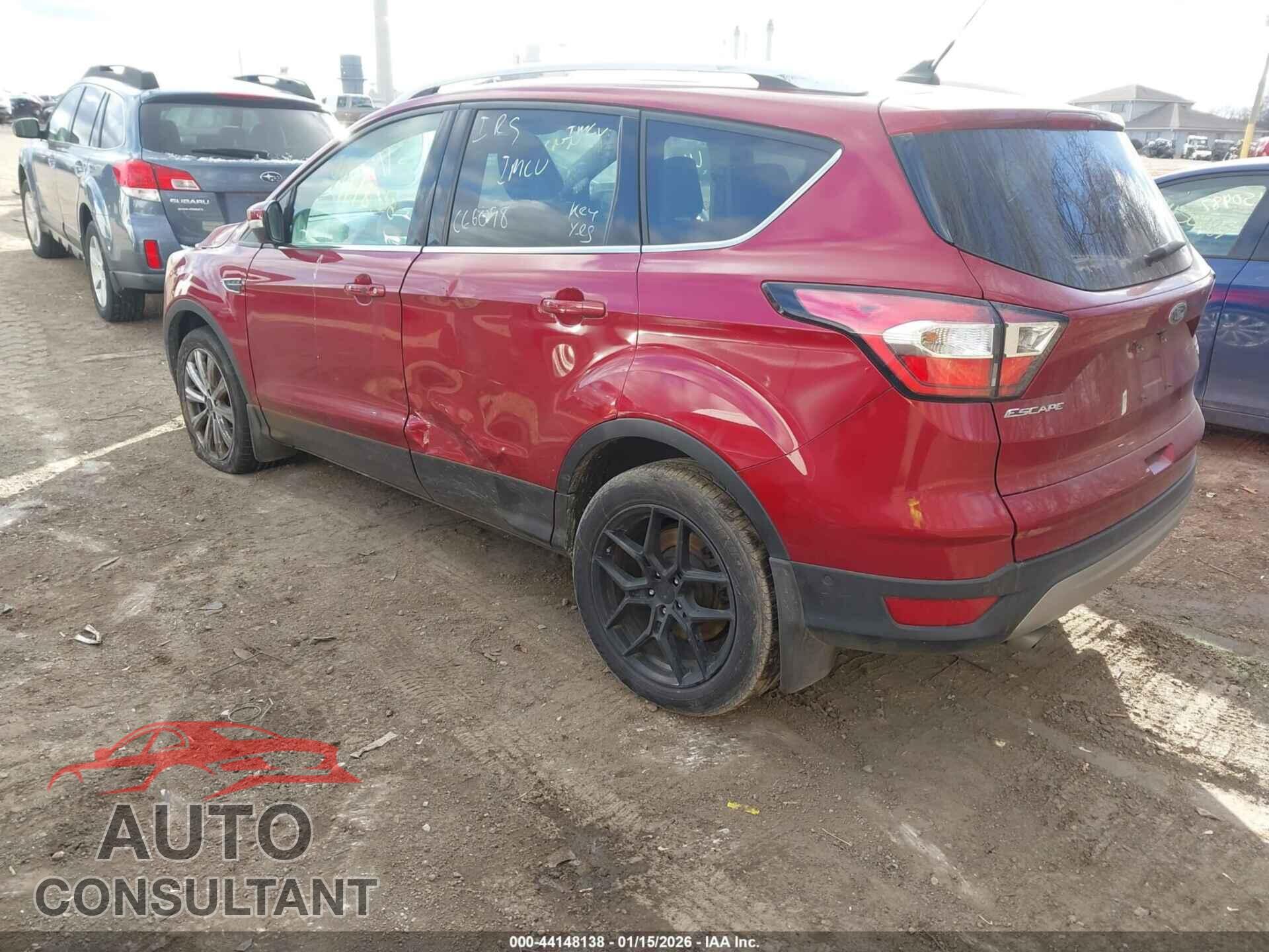 FORD ESCAPE 2018 - 1FMCU9J9XJUC66098