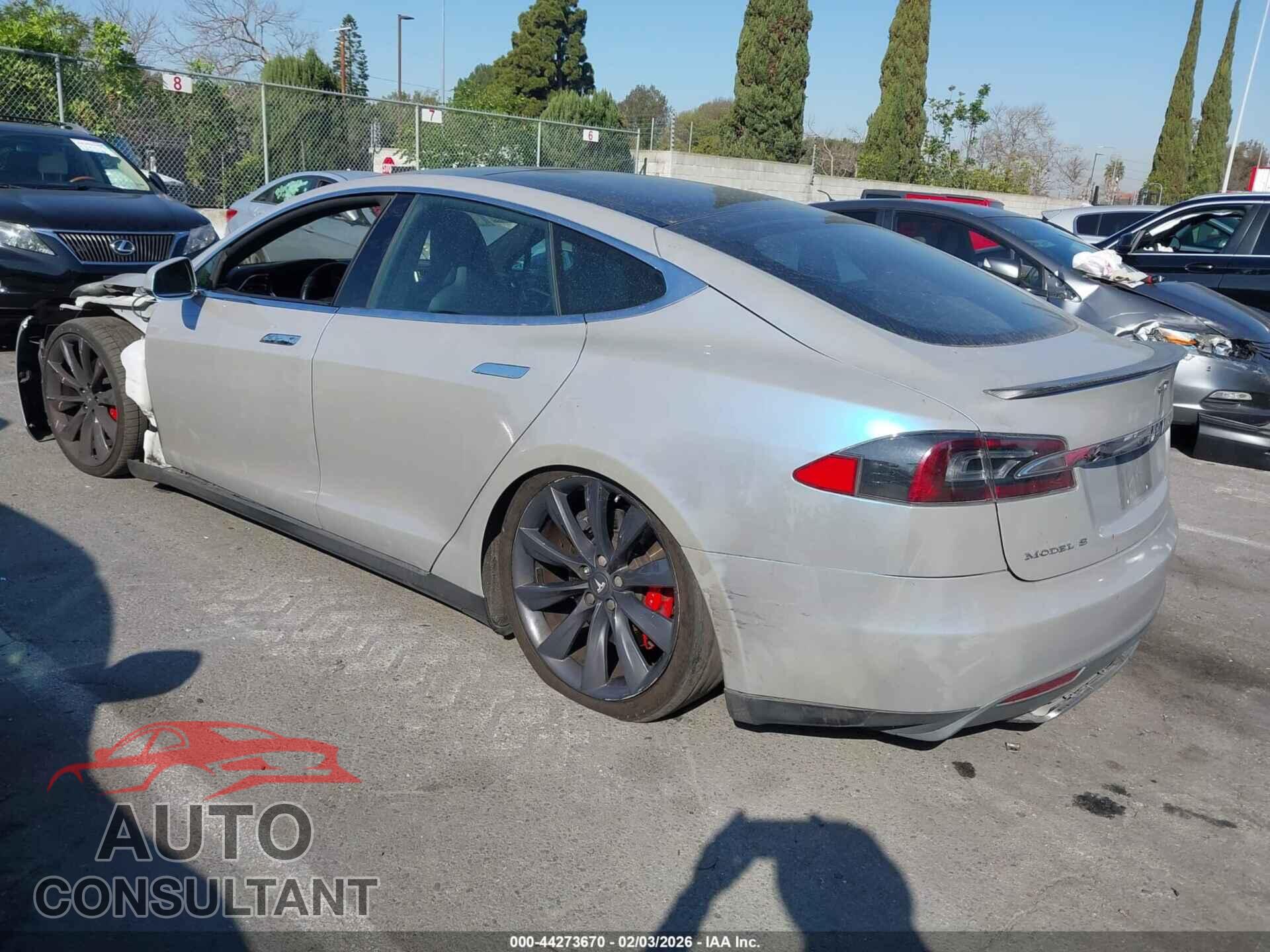 TESLA MODEL S 2015 - 5YJSA1H43FF090595