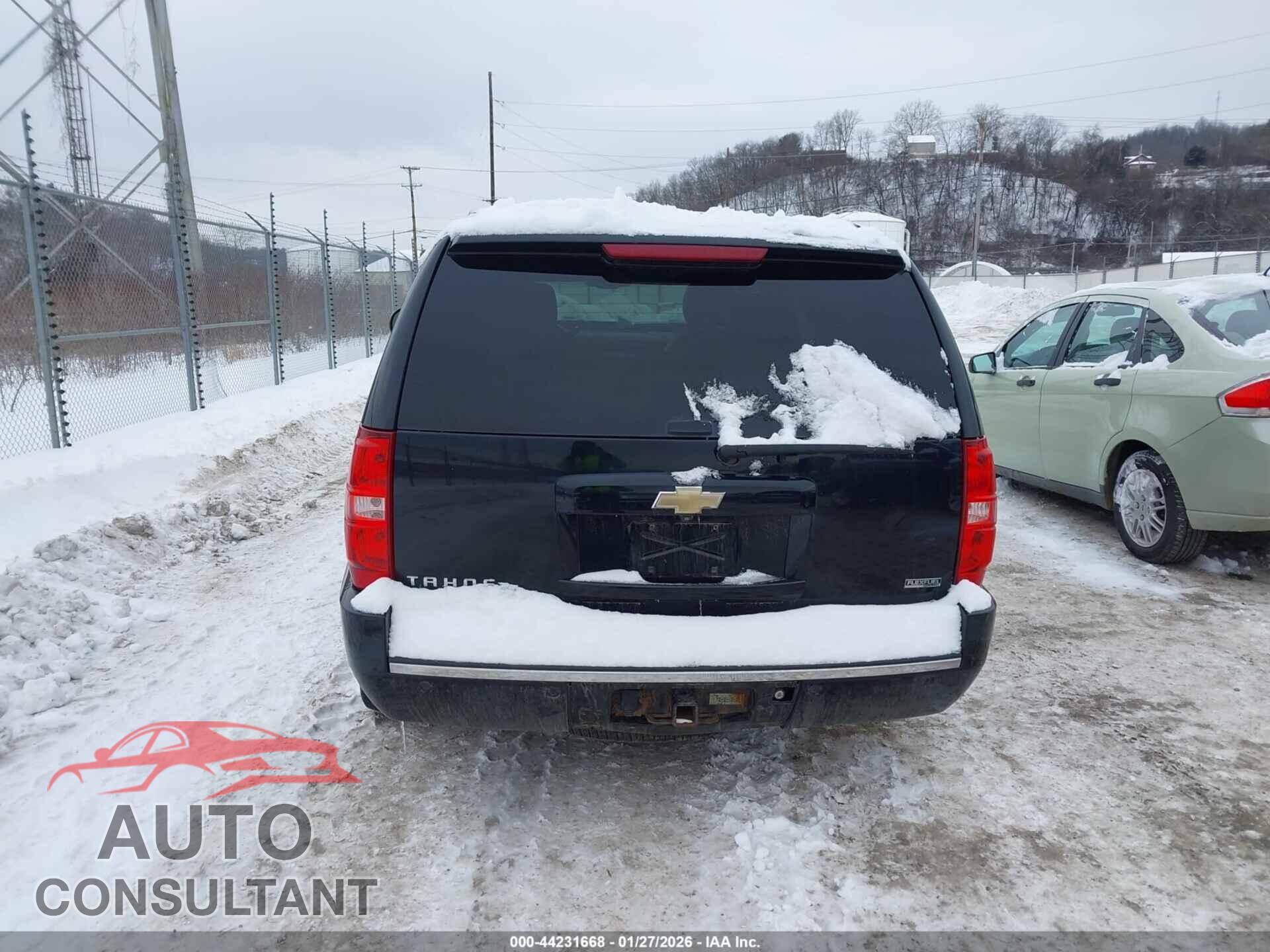CHEVROLET TAHOE 2011 - 1GNSKCE05BR394260