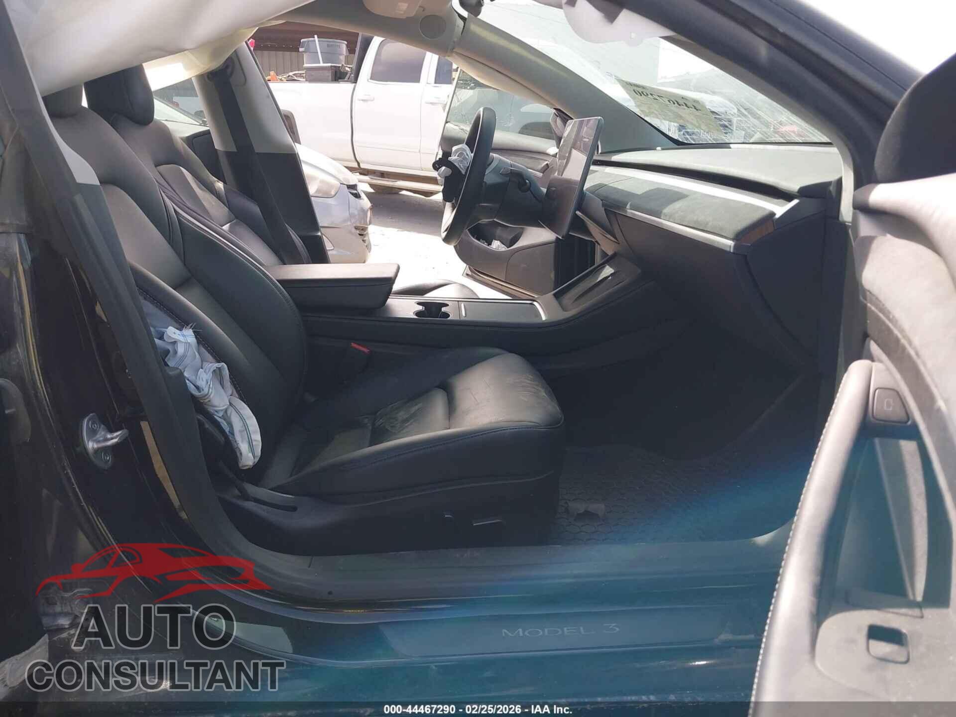 TESLA MODEL 3 2022 - 5YJ3E1EC8NF275566