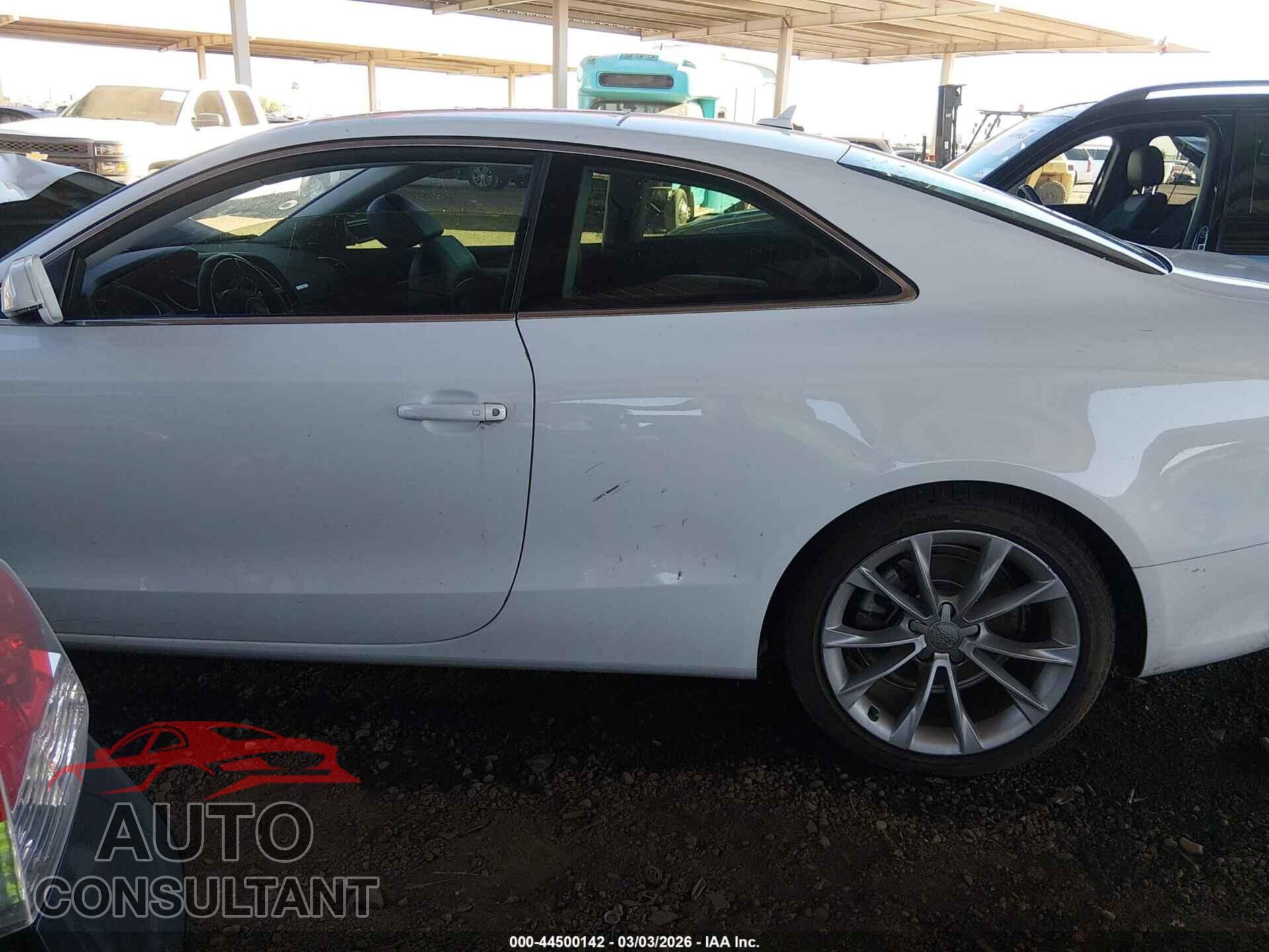 AUDI A5 2014 - WAUCFAFR8EA063885