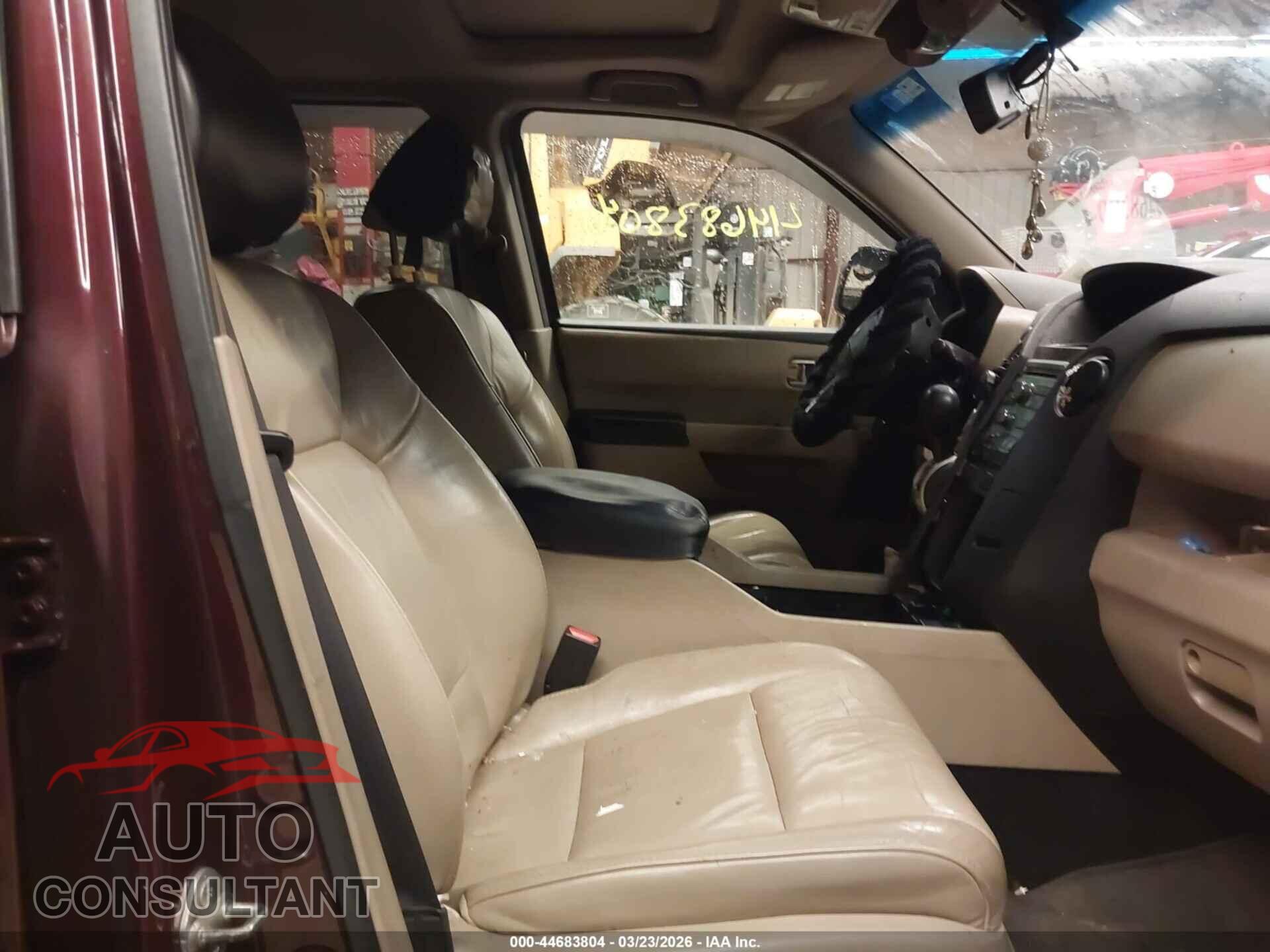 HONDA PILOT 2011 - 5FNYF4H52BB074226