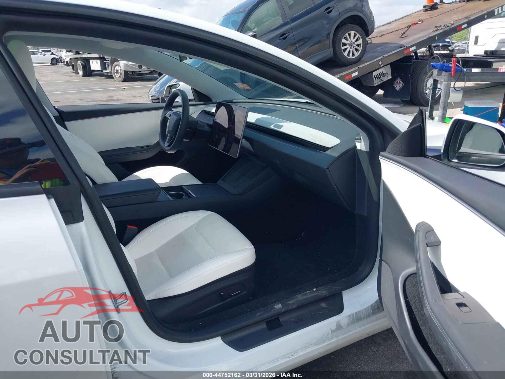 TESLA MODEL 3 2025 - 5YJ3E1EA6SF064344