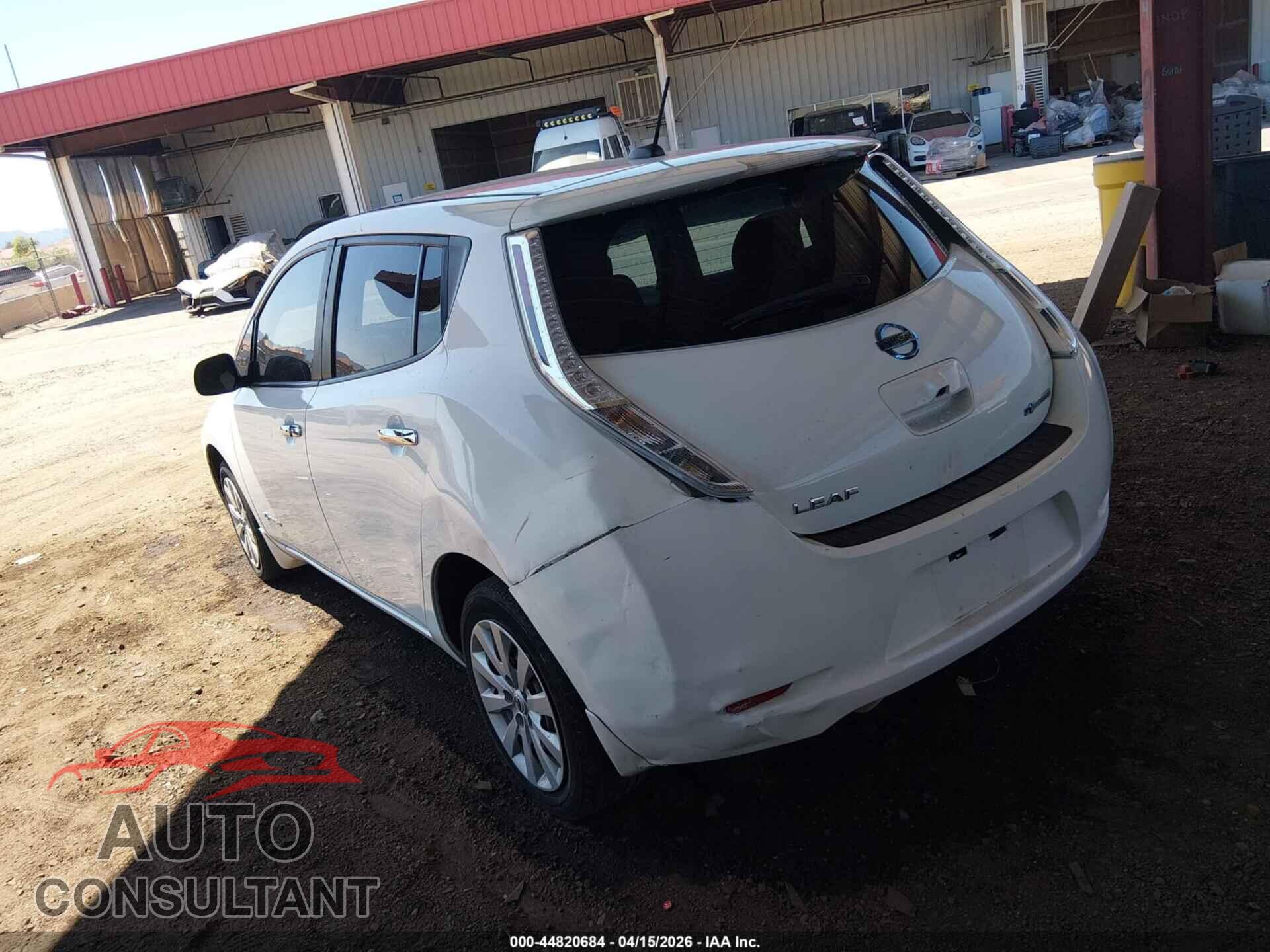 NISSAN LEAF 2015 - 1N4AZ0CP9FC312477
