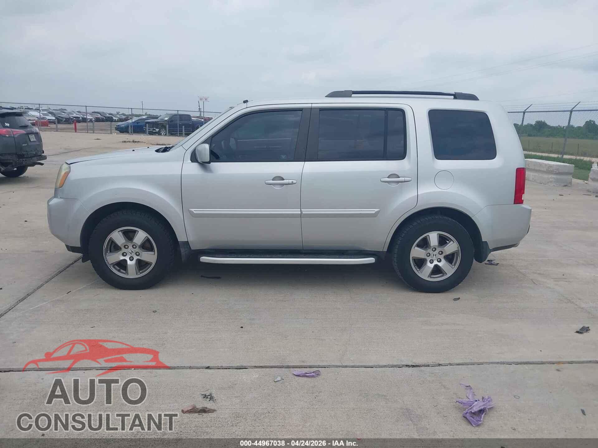 HONDA PILOT 2011 - 5FNYF3H54BB028097