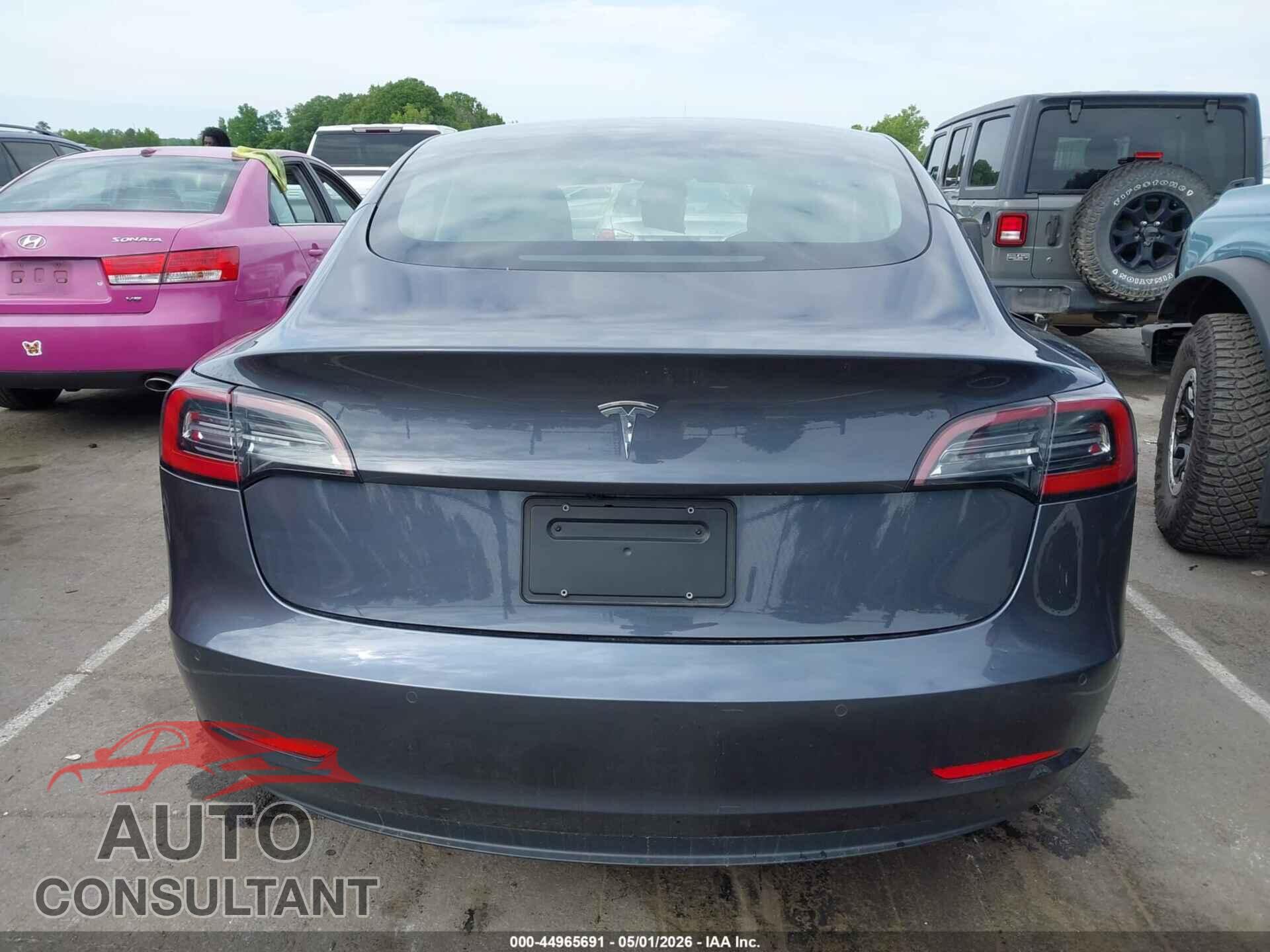 TESLA MODEL 3 2021 - 5YJ3E1EA0MF977698