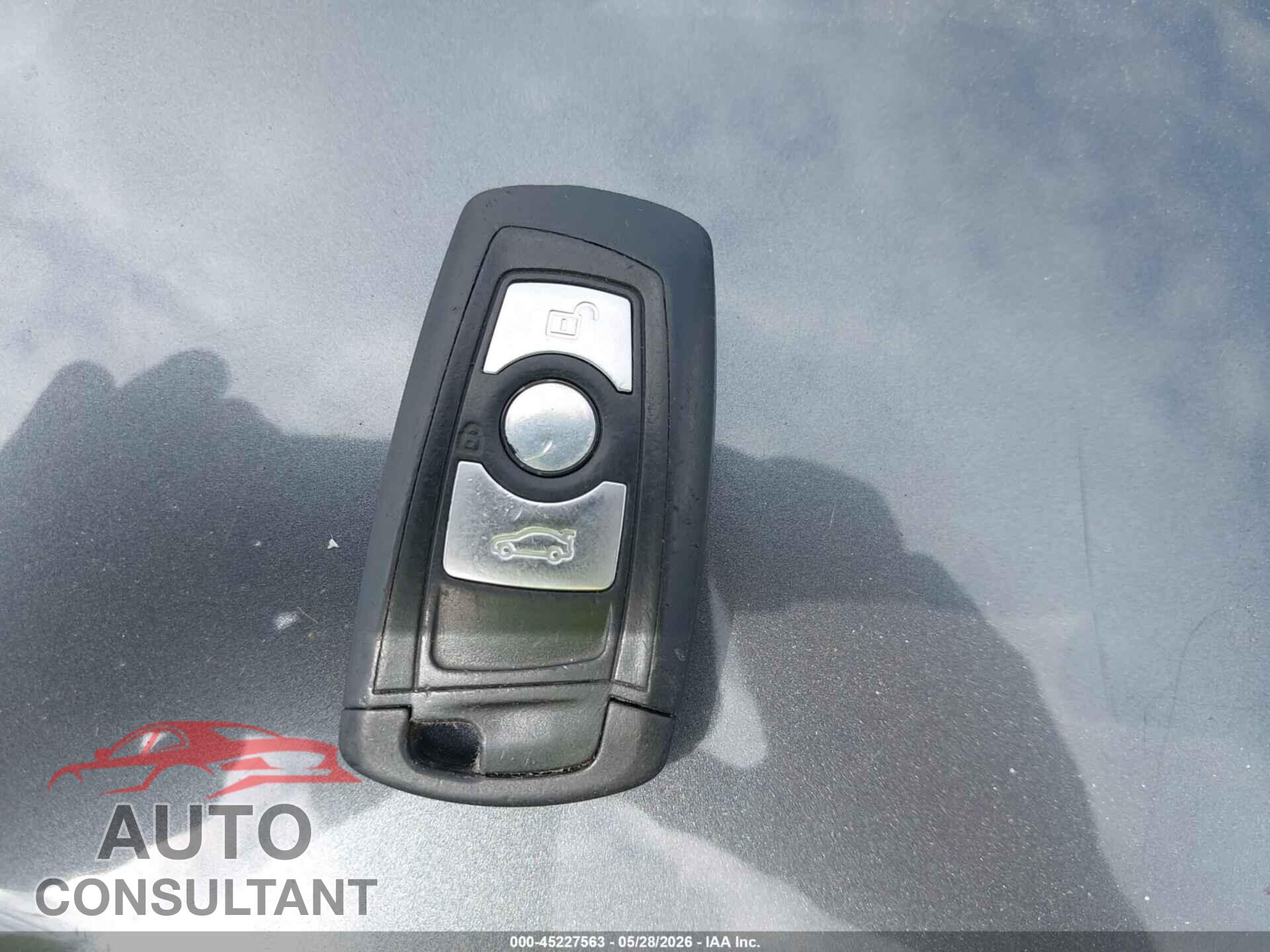 BMW 320I 2014 - WBA3C3C5XEF986913