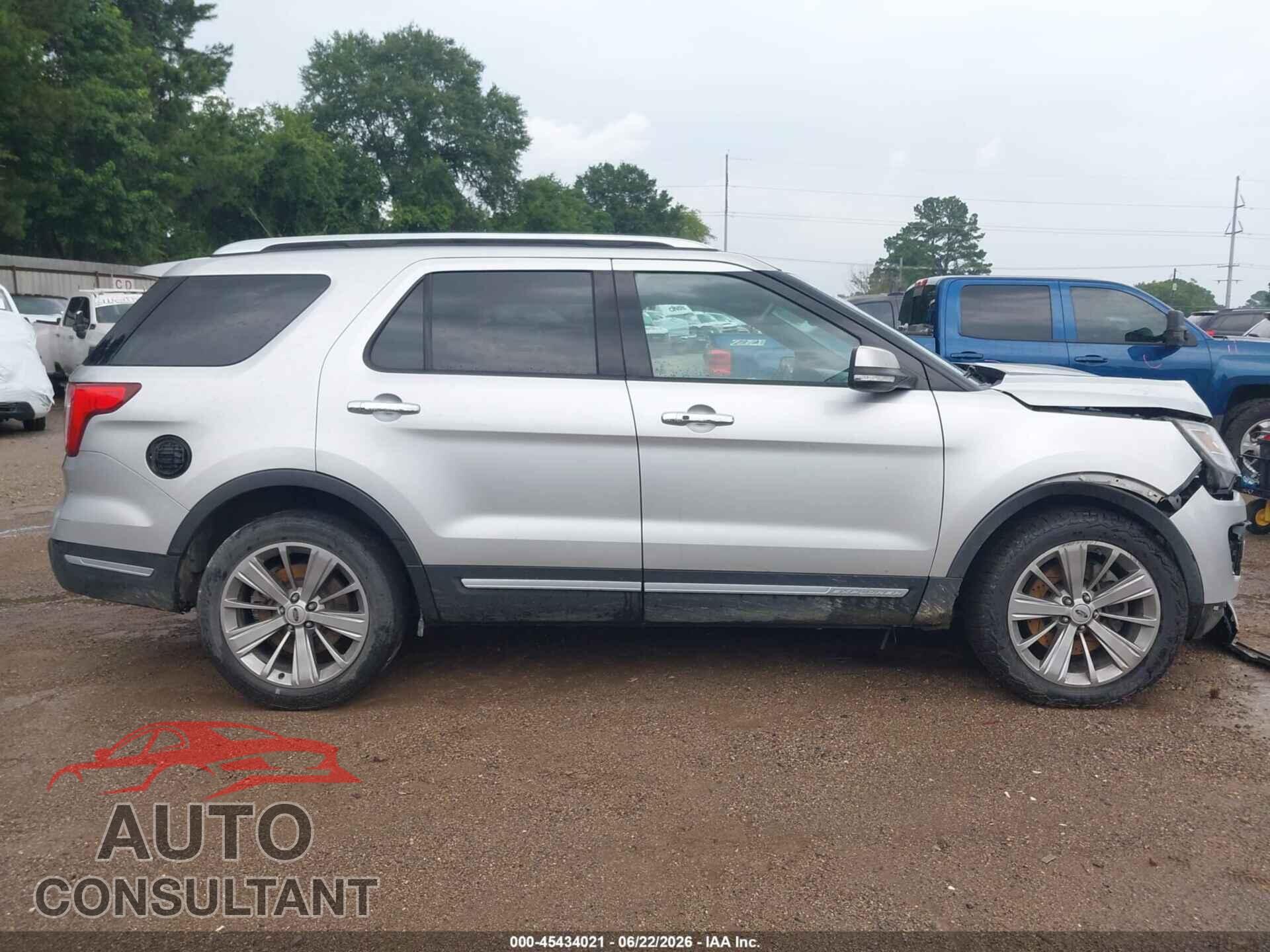 FORD EXPLORER 2018 - 1FM5K7F8XJGB57674
