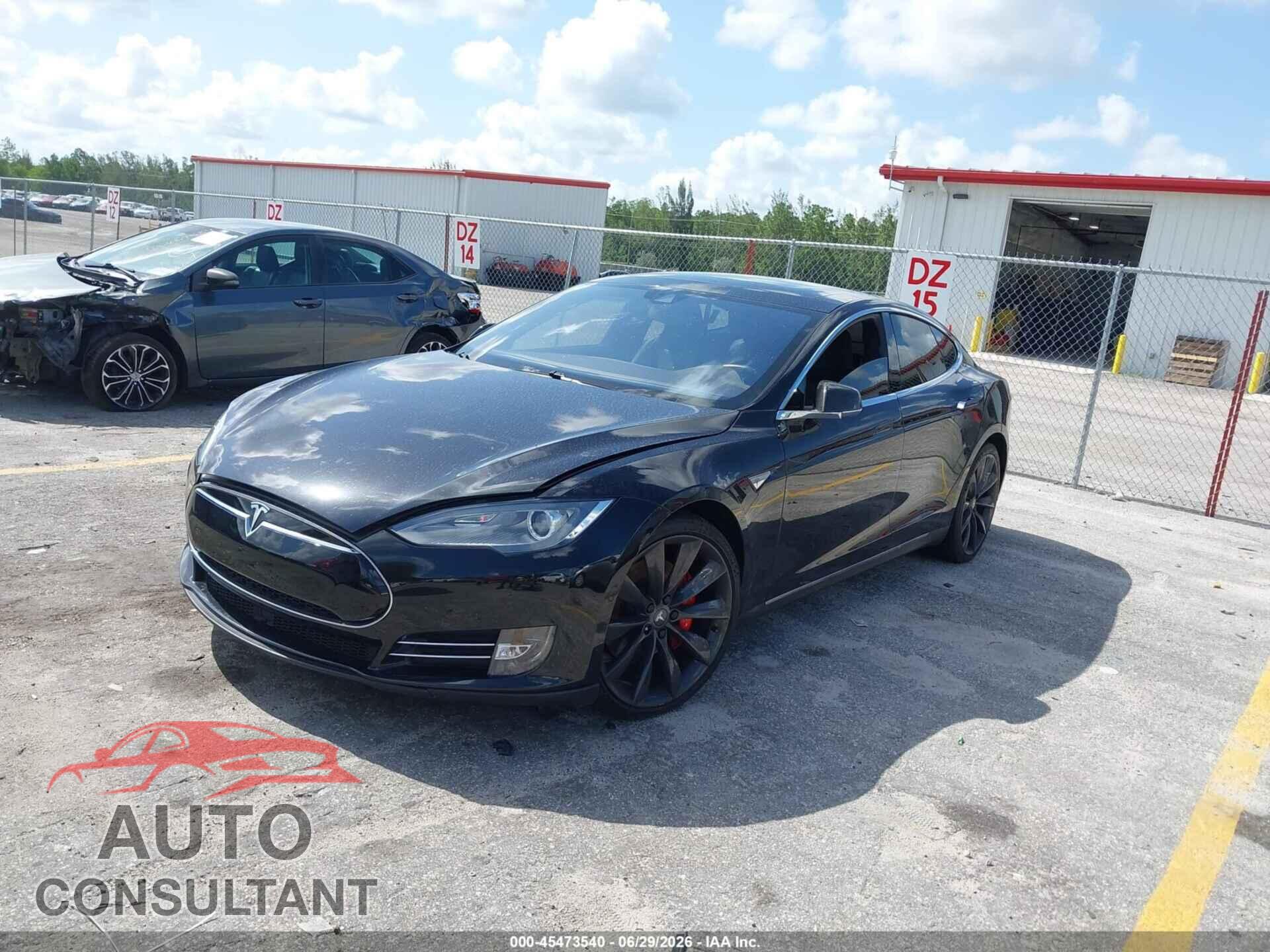 TESLA MODEL S 2015 - 5YJSA1H44FF097720