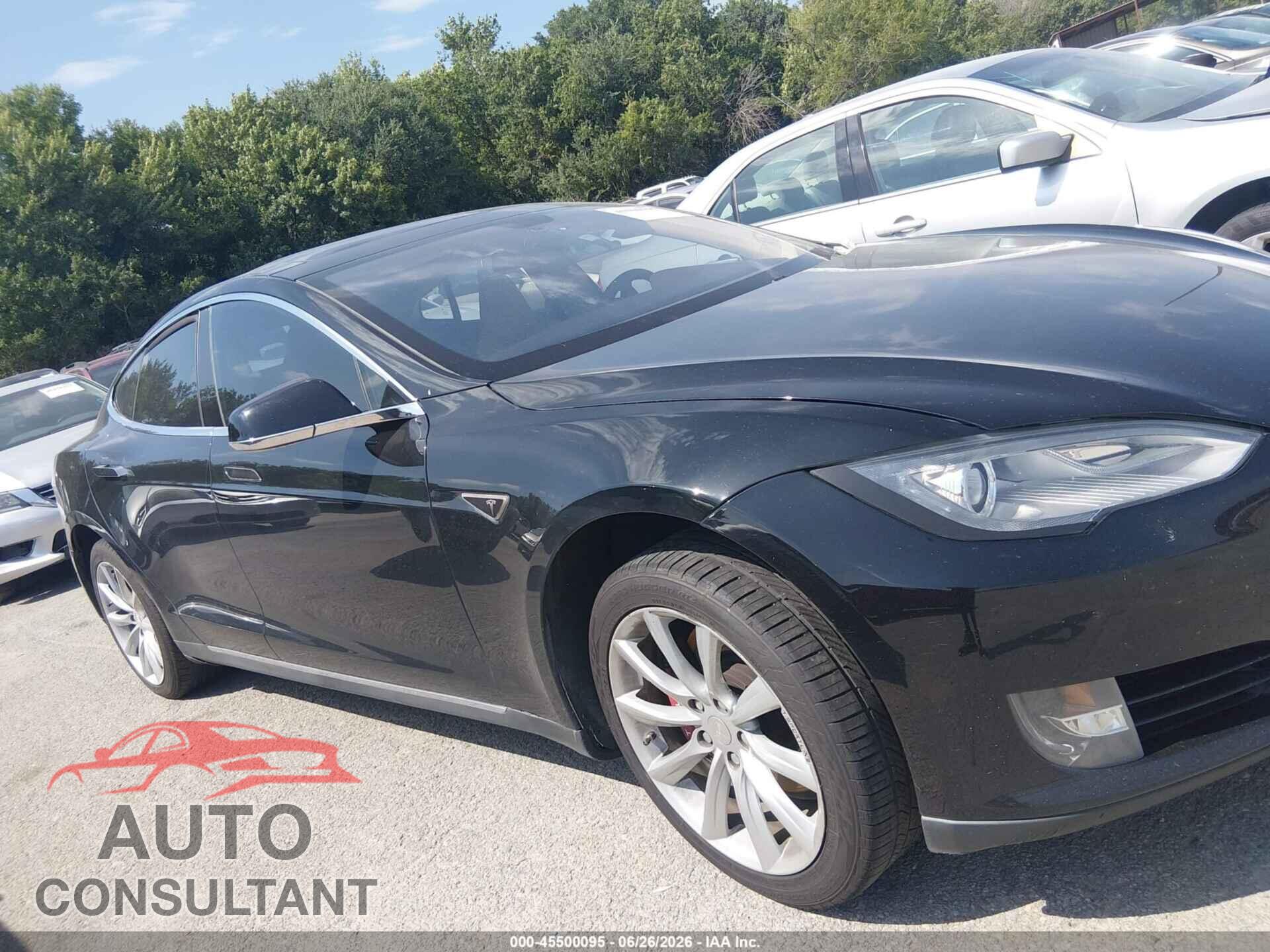 TESLA MODEL S 2013 - 5YJSA1DP8DFP07633