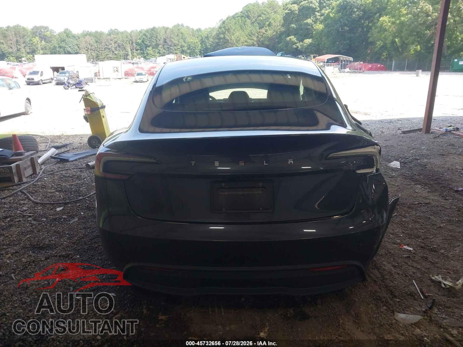 TESLA MODEL 3 2024 - 5YJ3E1EA9RF856417
