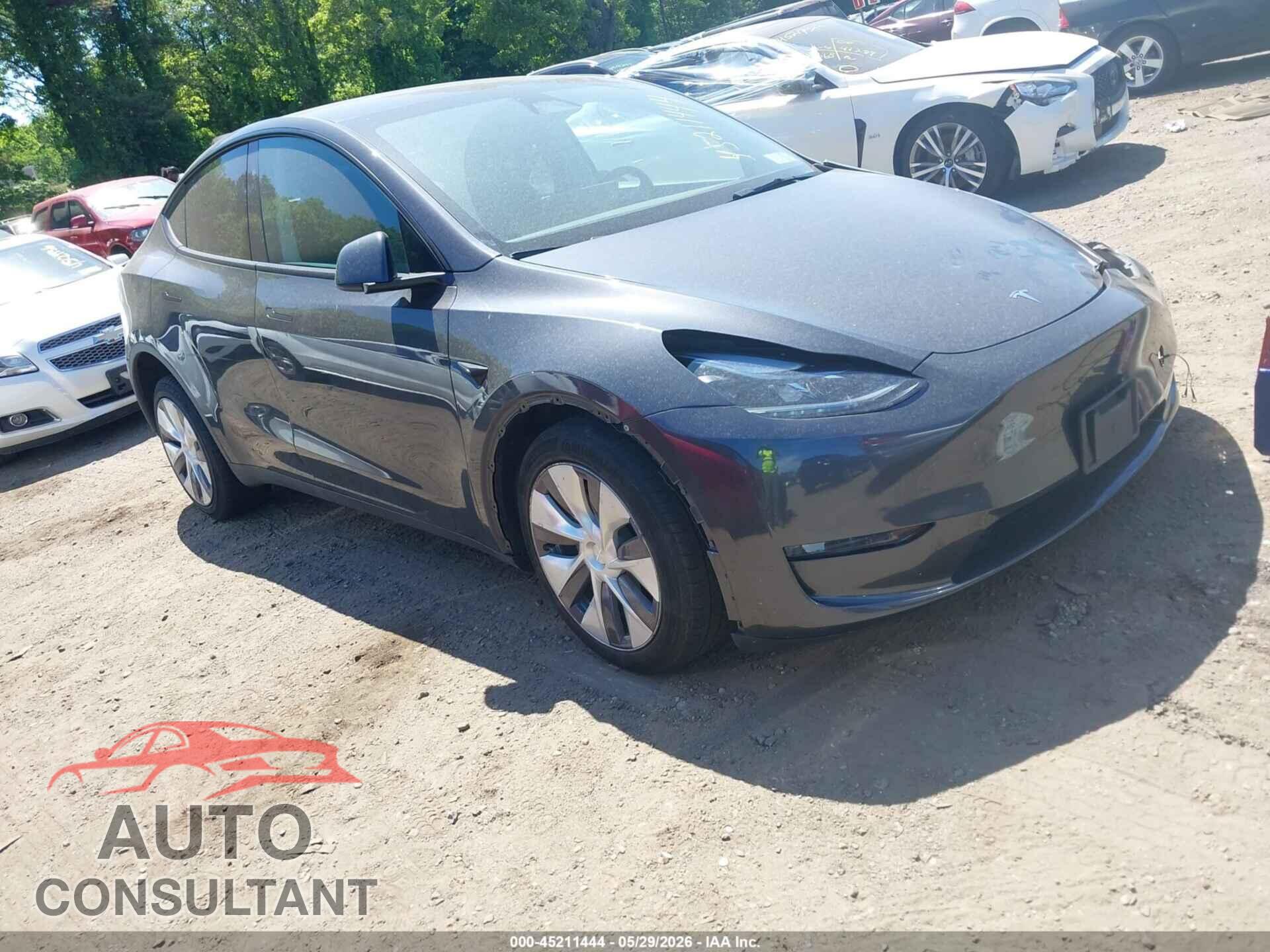 TESLA MODEL Y 2024 - 7SAYGDED0RF006190