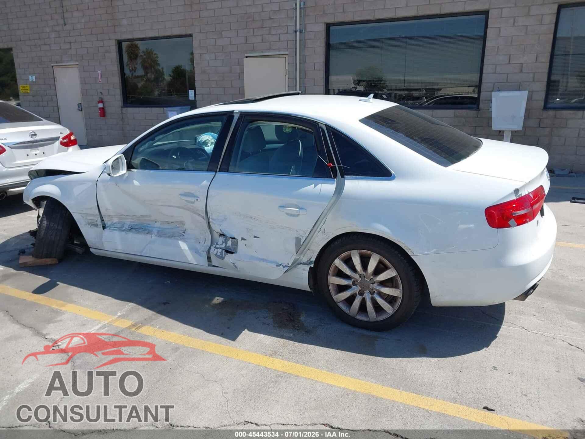 AUDI A4 2013 - WAUBFAFL5DN043589