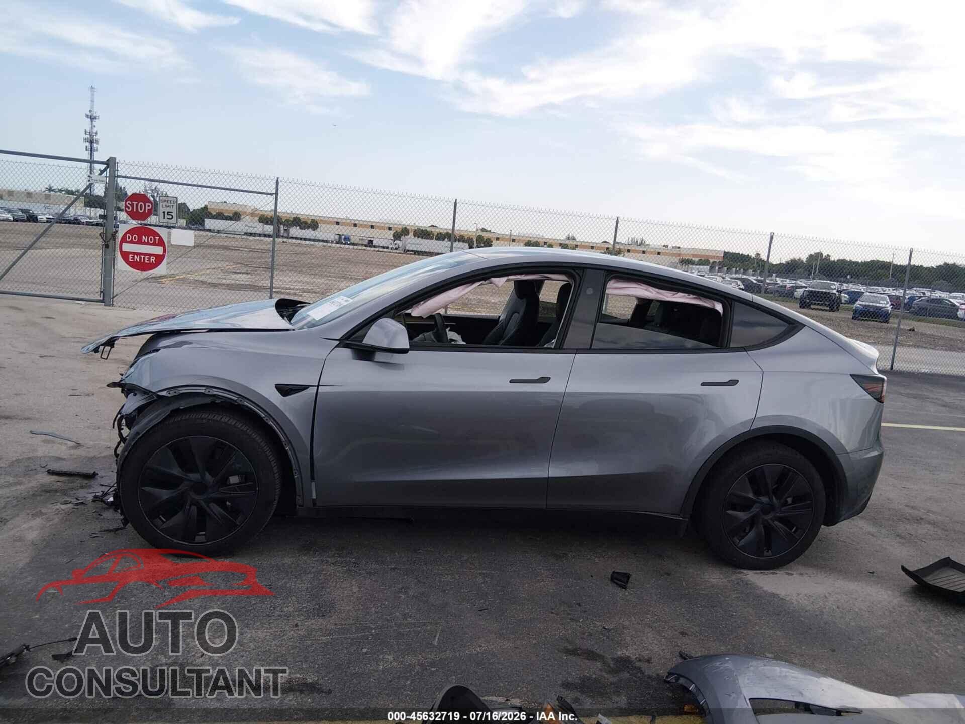 TESLA MODEL Y 2024 - 7SAYGDEE4RA319829