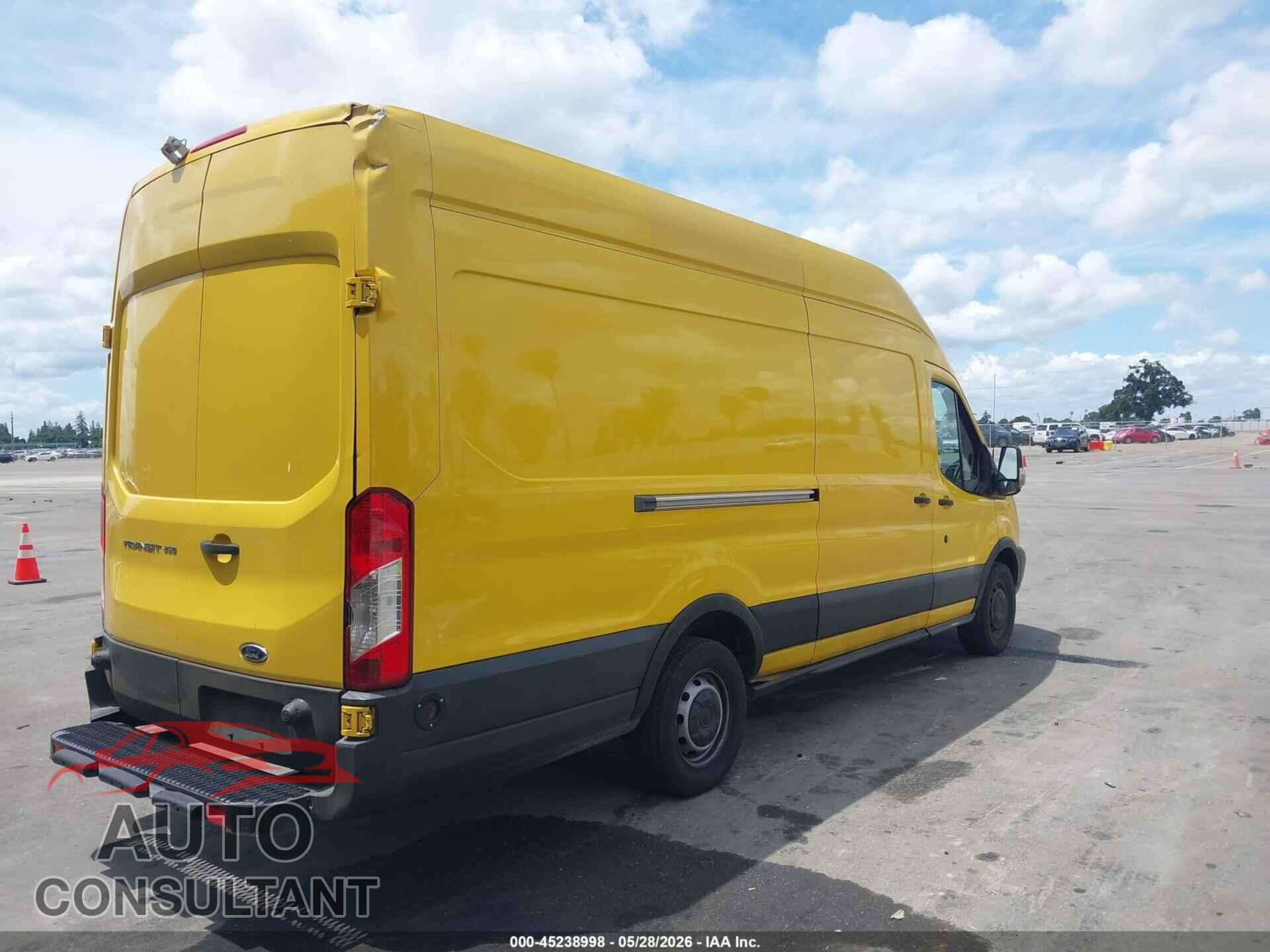 FORD TRANSIT-250 2015 - 1FTCR3XM8FKB14127
