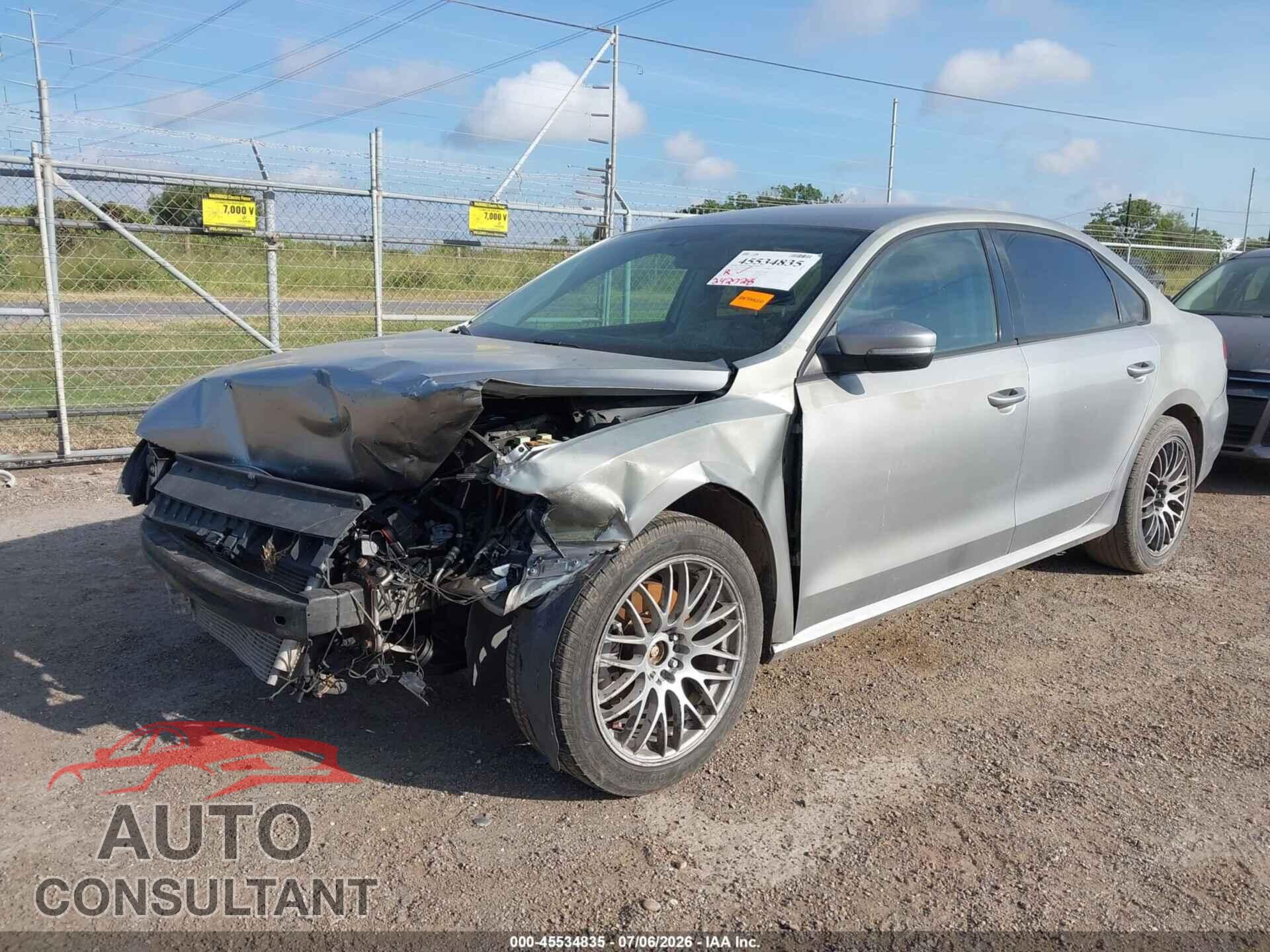 VOLKSWAGEN PASSAT 2014 - 1VWAP7A31EC002313