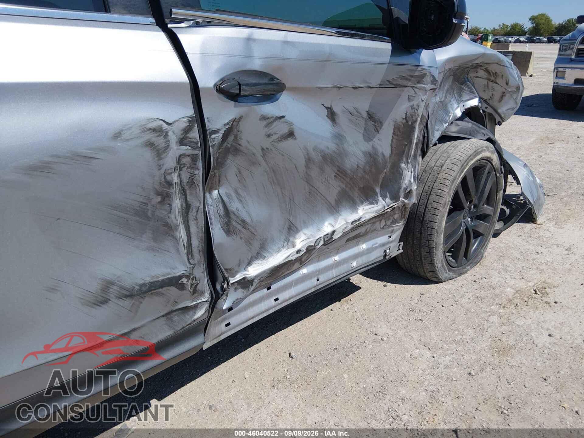 HONDA PILOT 2018 - 5FNYF5H18JB009656