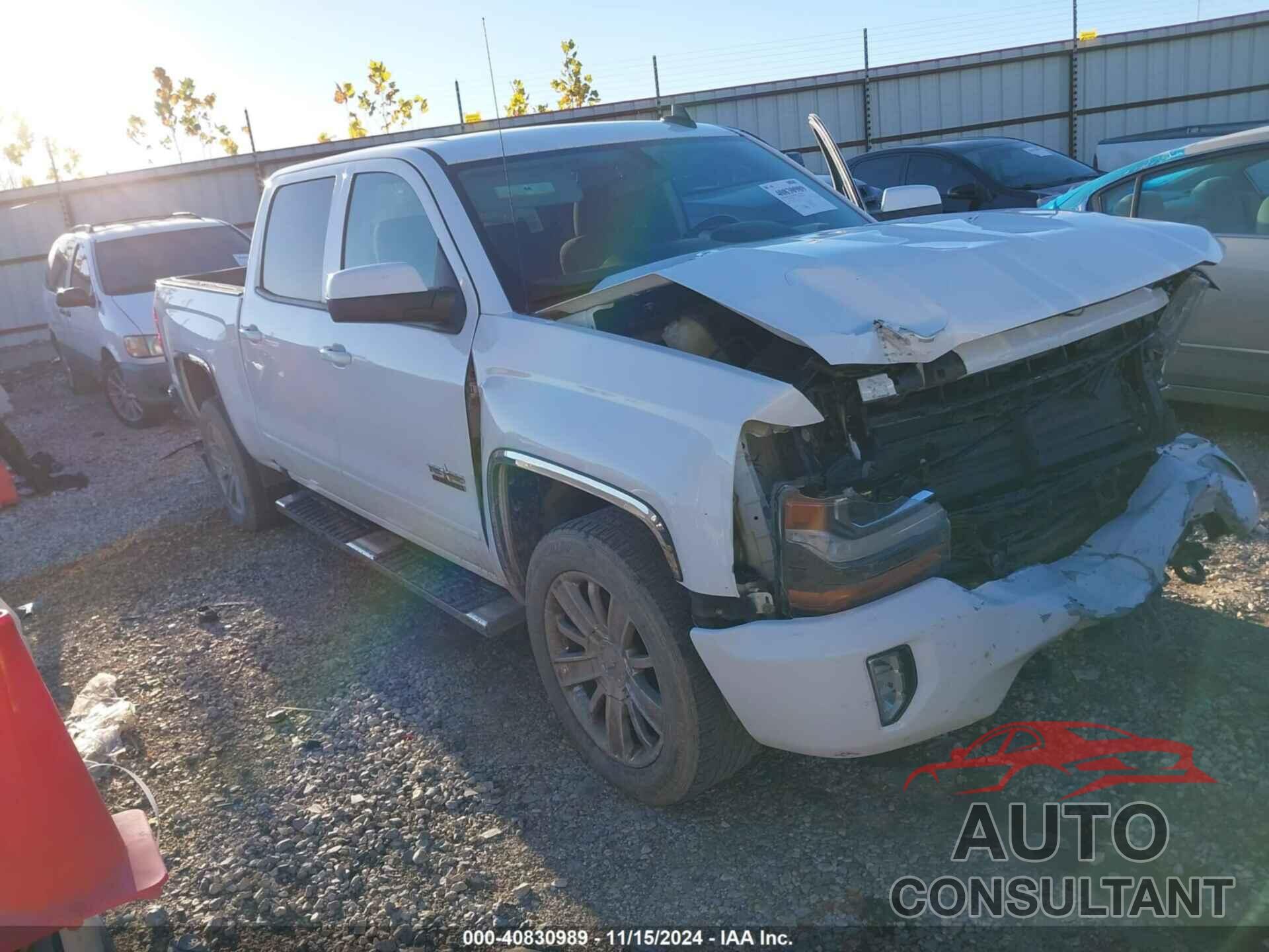 CHEVROLET SILVERADO 1500 2018 - 3GCUKREC1JG639357