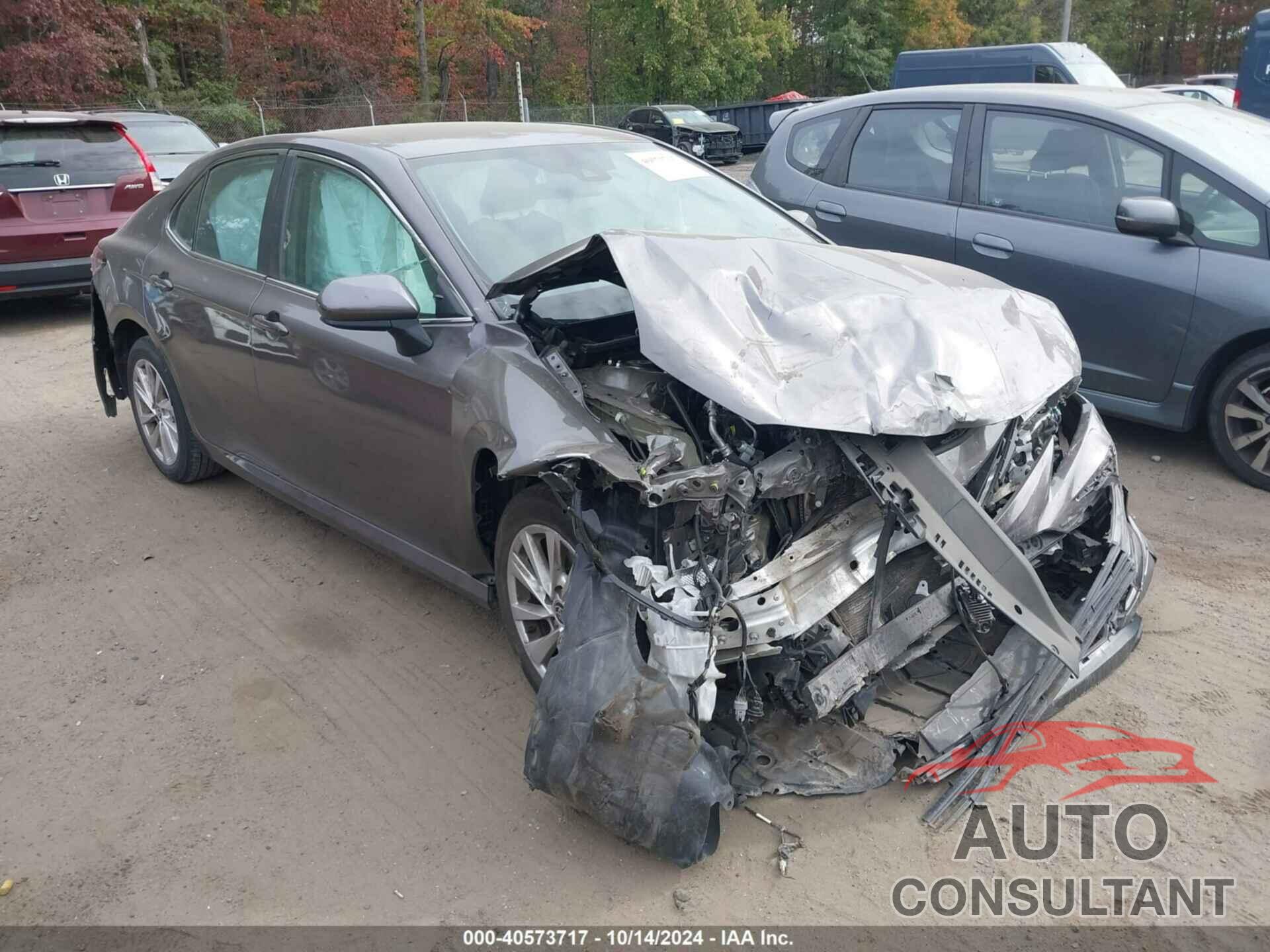 TOYOTA CAMRY 2022 - 4T1C11AK4NU680335