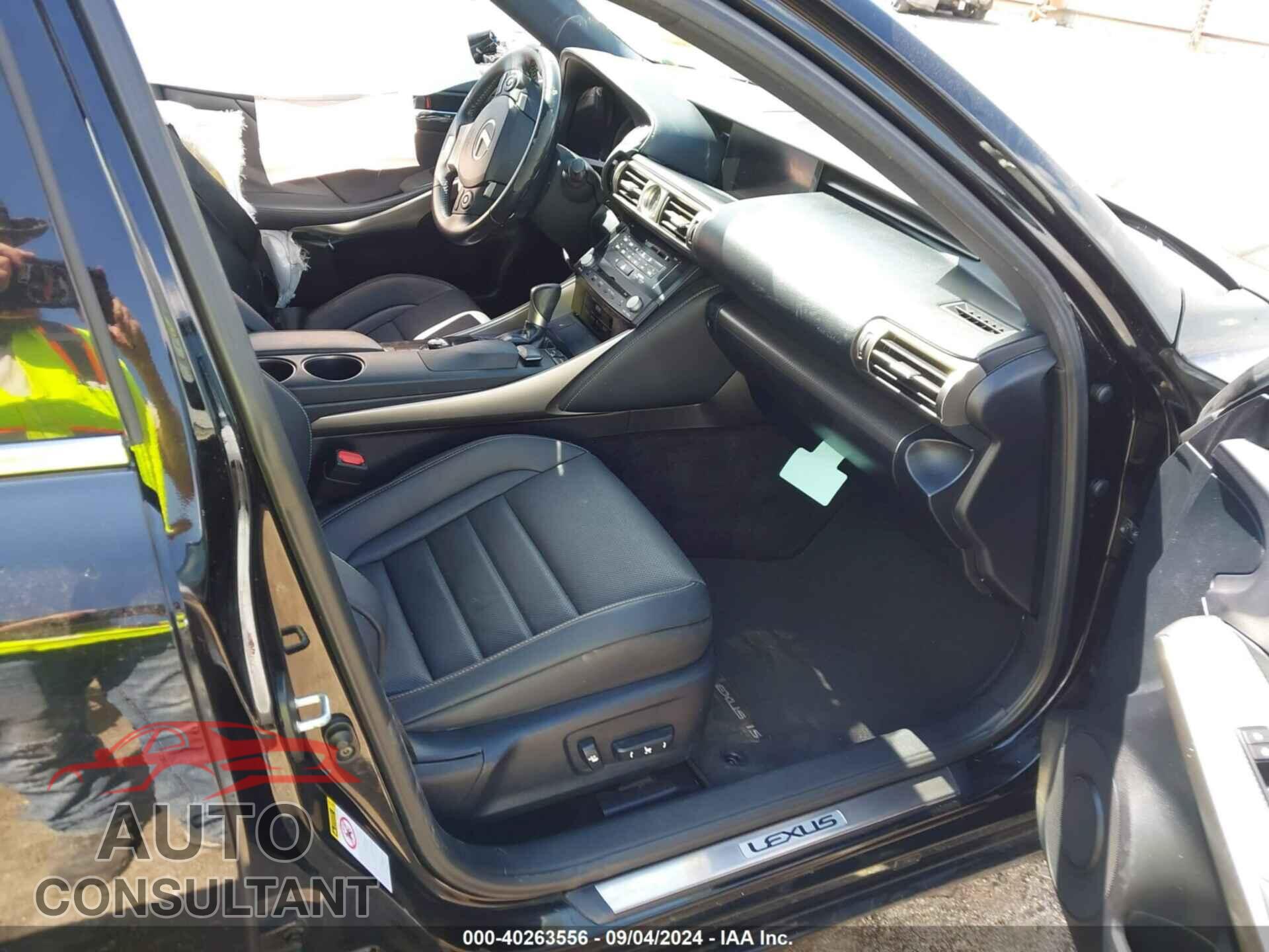LEXUS IS 350 2014 - JTHBE1D28E5000249