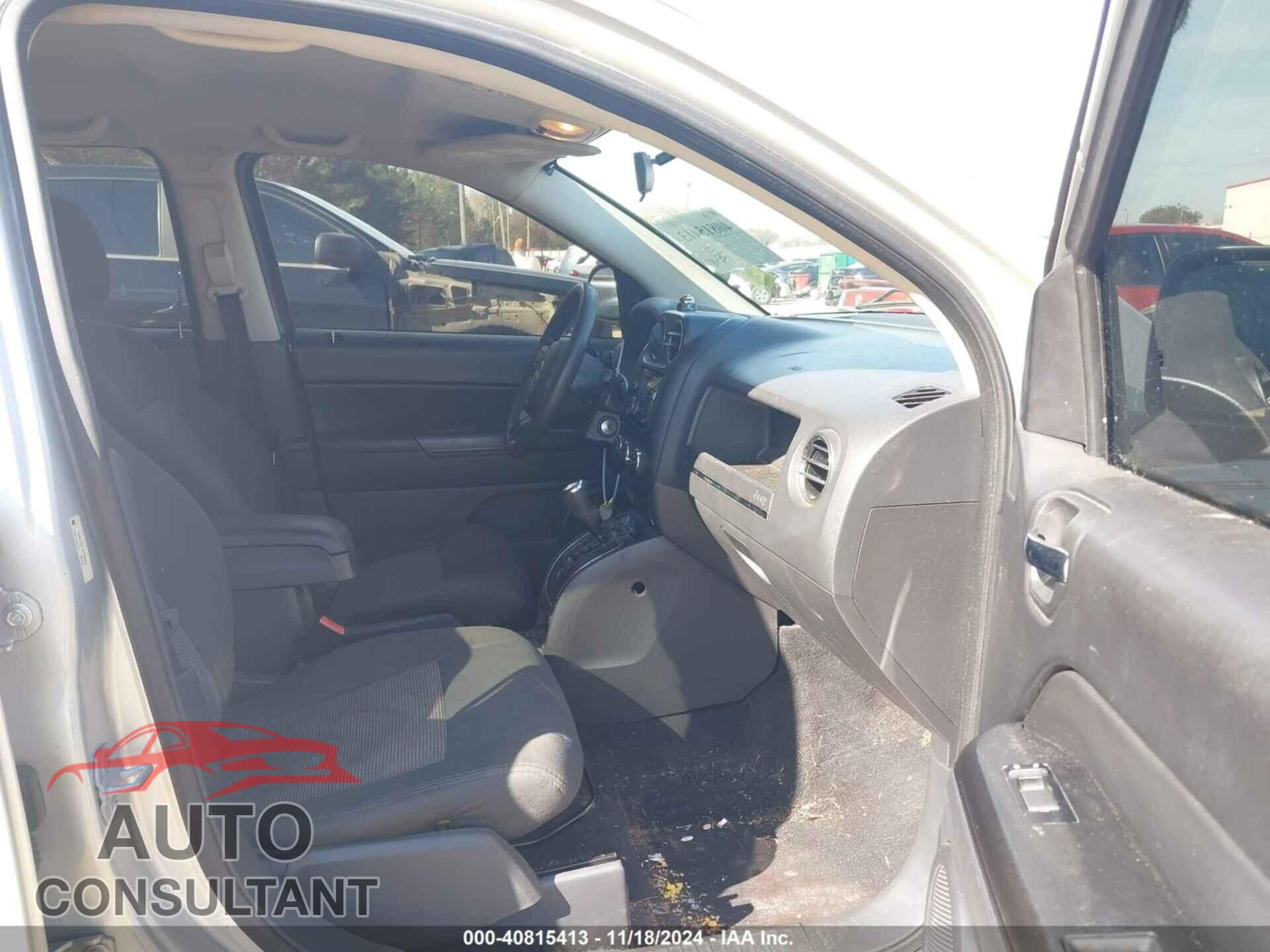 JEEP COMPASS 2012 - 1C4NJCBA7CD550657