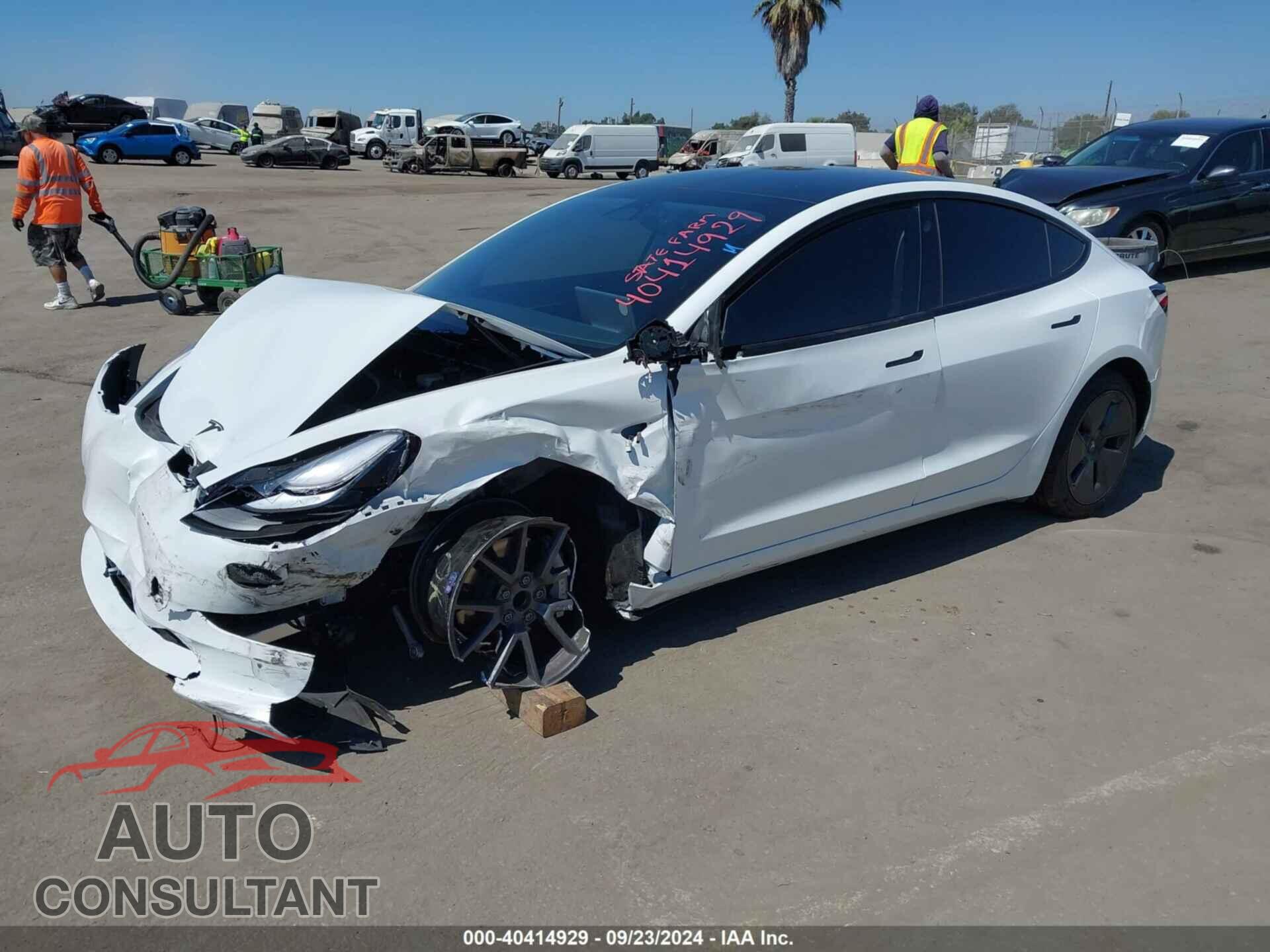 TESLA MODEL 3 2023 - 5YJ3E1EA5PF556127