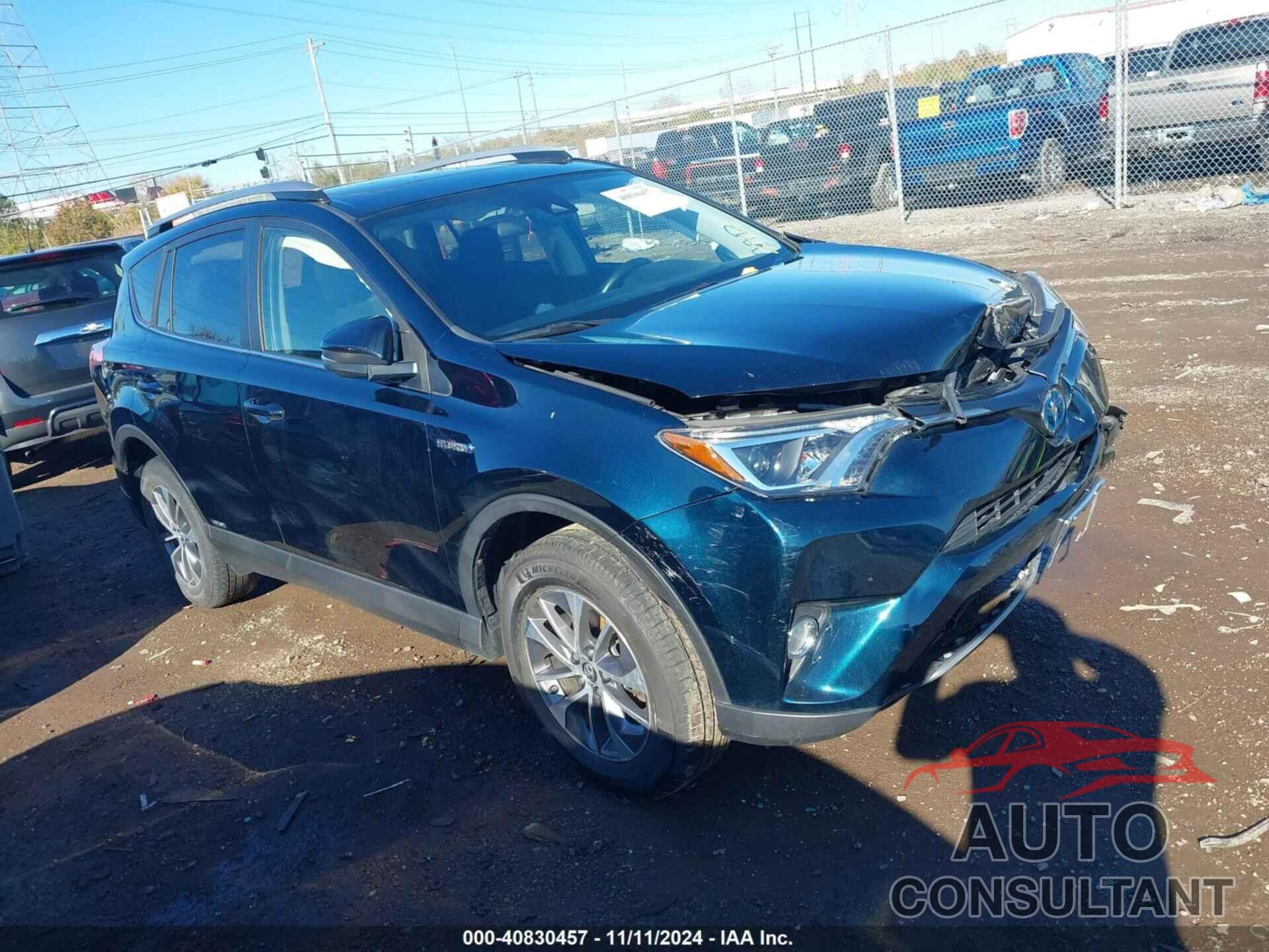 TOYOTA RAV4 HYBRID 2017 - JTMRJREV6HD127238