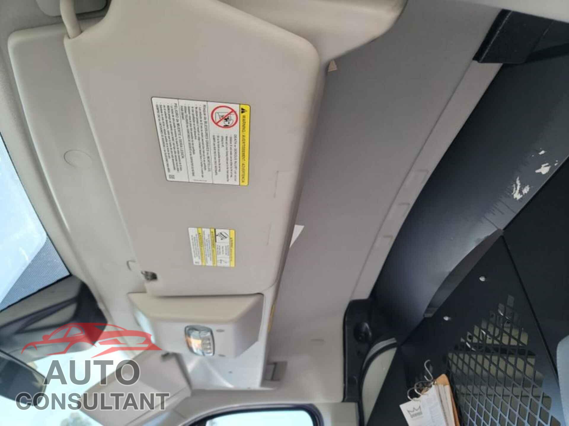 FORD TRANSIT 2017 - 1FTYR1CM8HKA59469