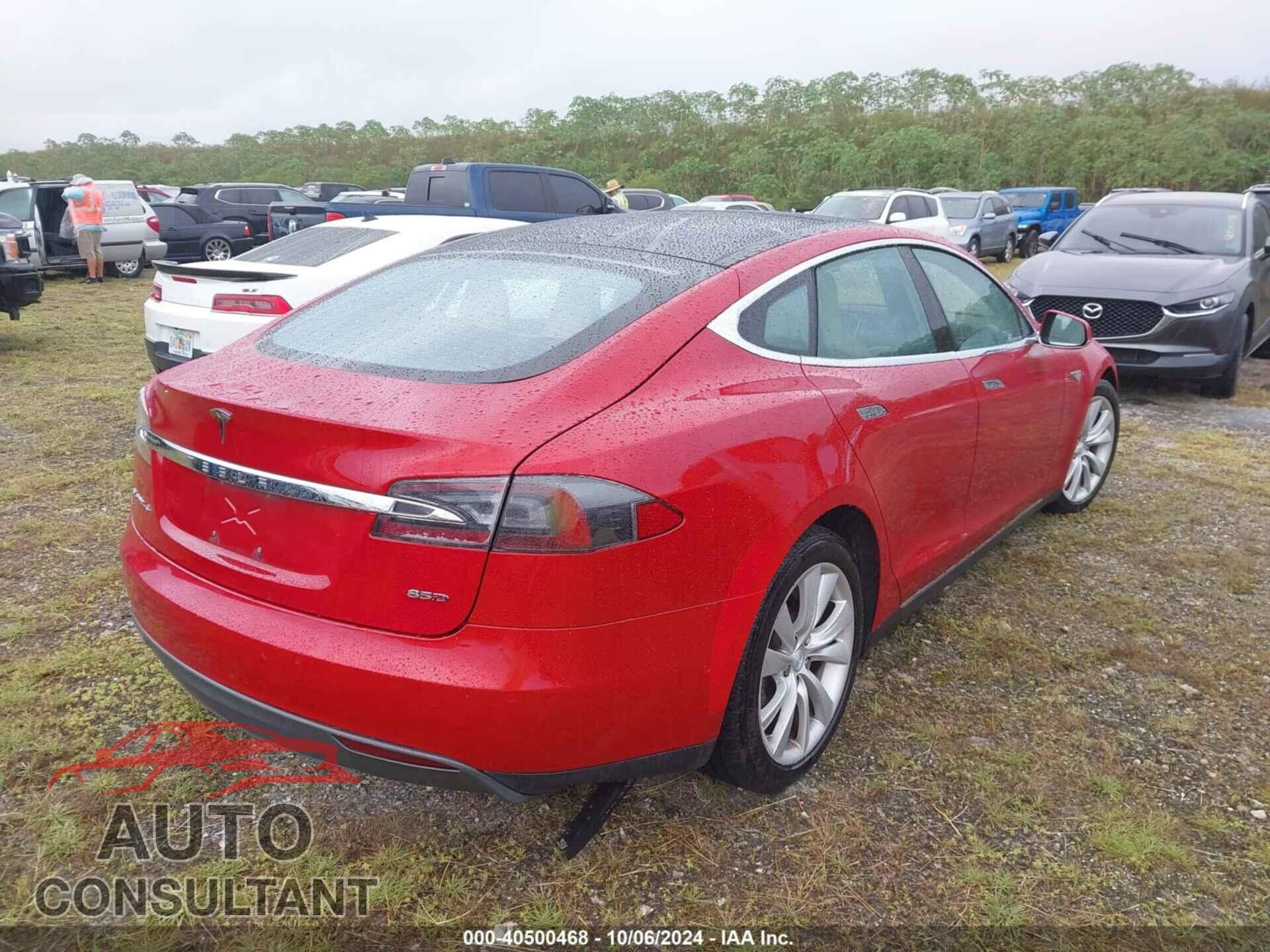 TESLA MODEL S 2015 - 5YJSA1E26FF106890