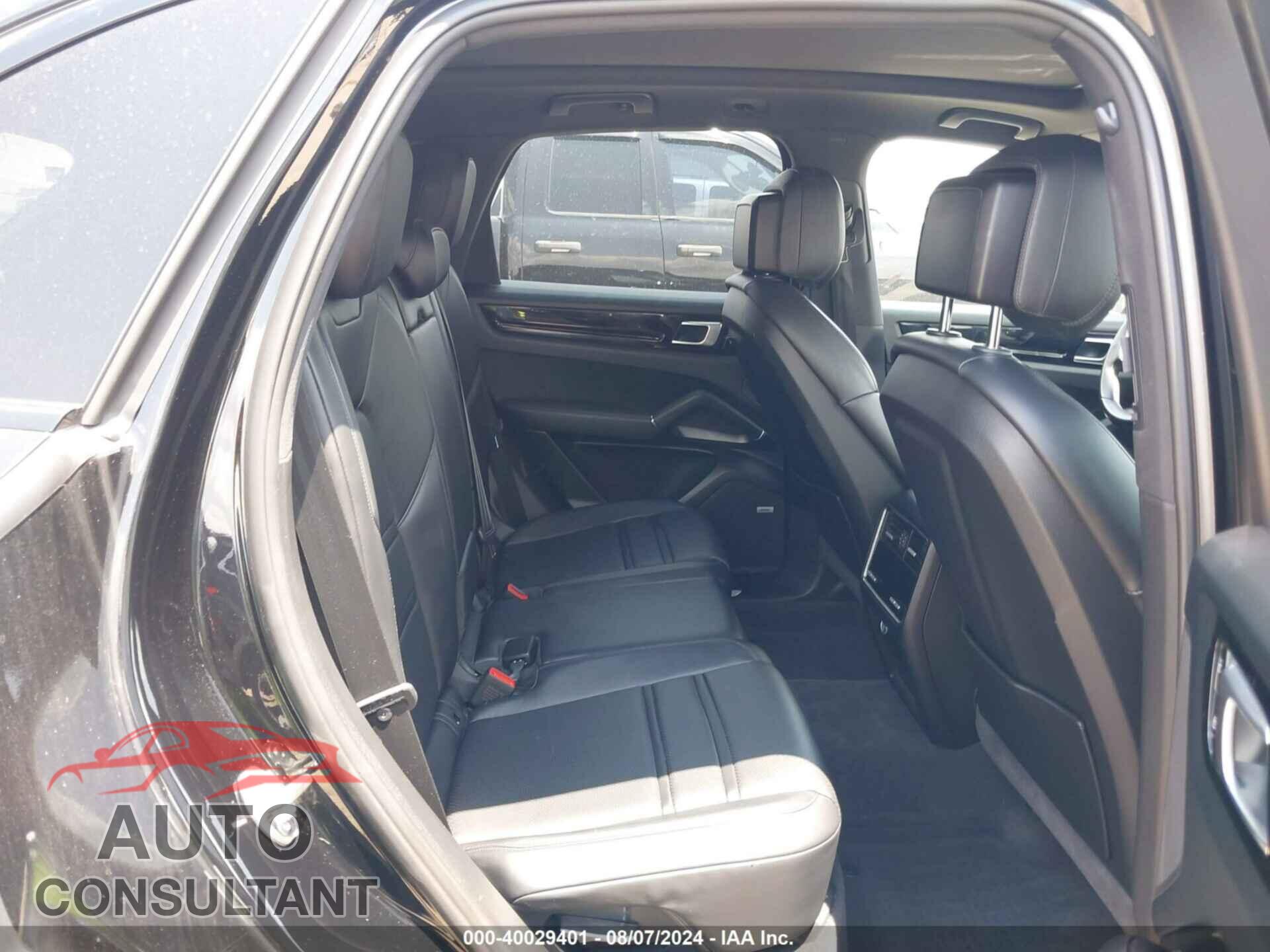 PORSCHE CAYENNE 2019 - WP1AA2AY6KDA10320
