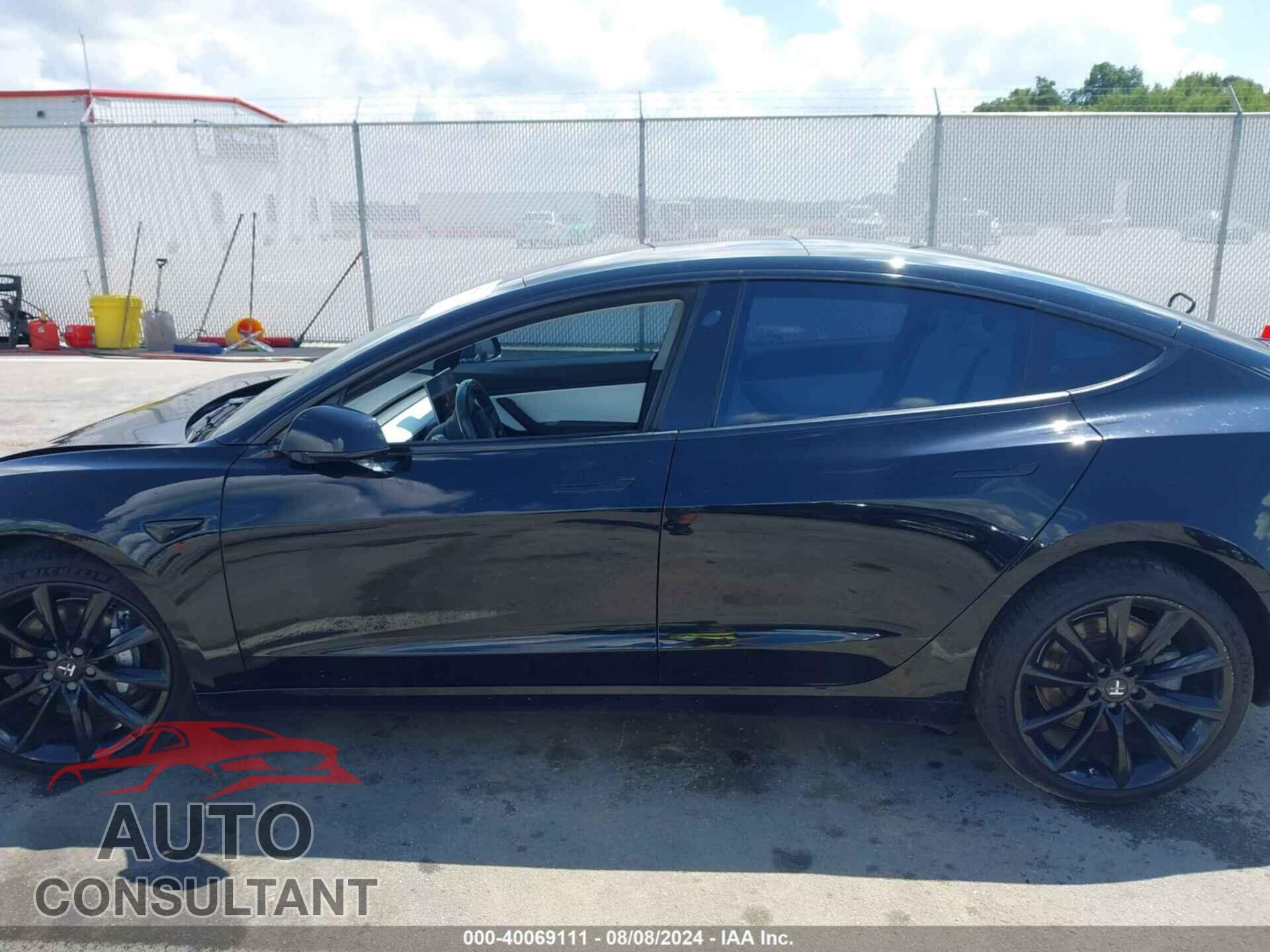 TESLA MODEL 3 2018 - 5YJ3E1EB6JF112867