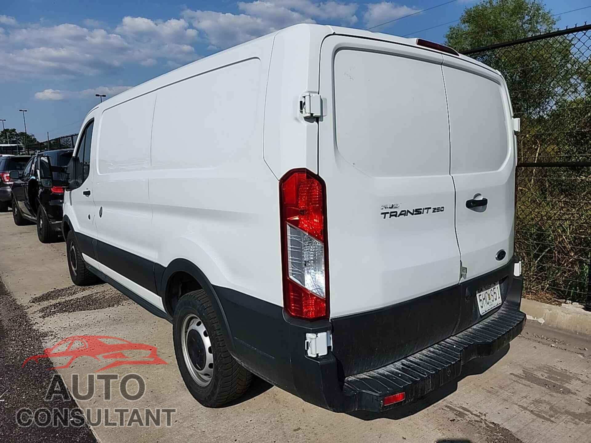 FORD TRANSIT 2019 - 1FTYR1YG9KKA70362