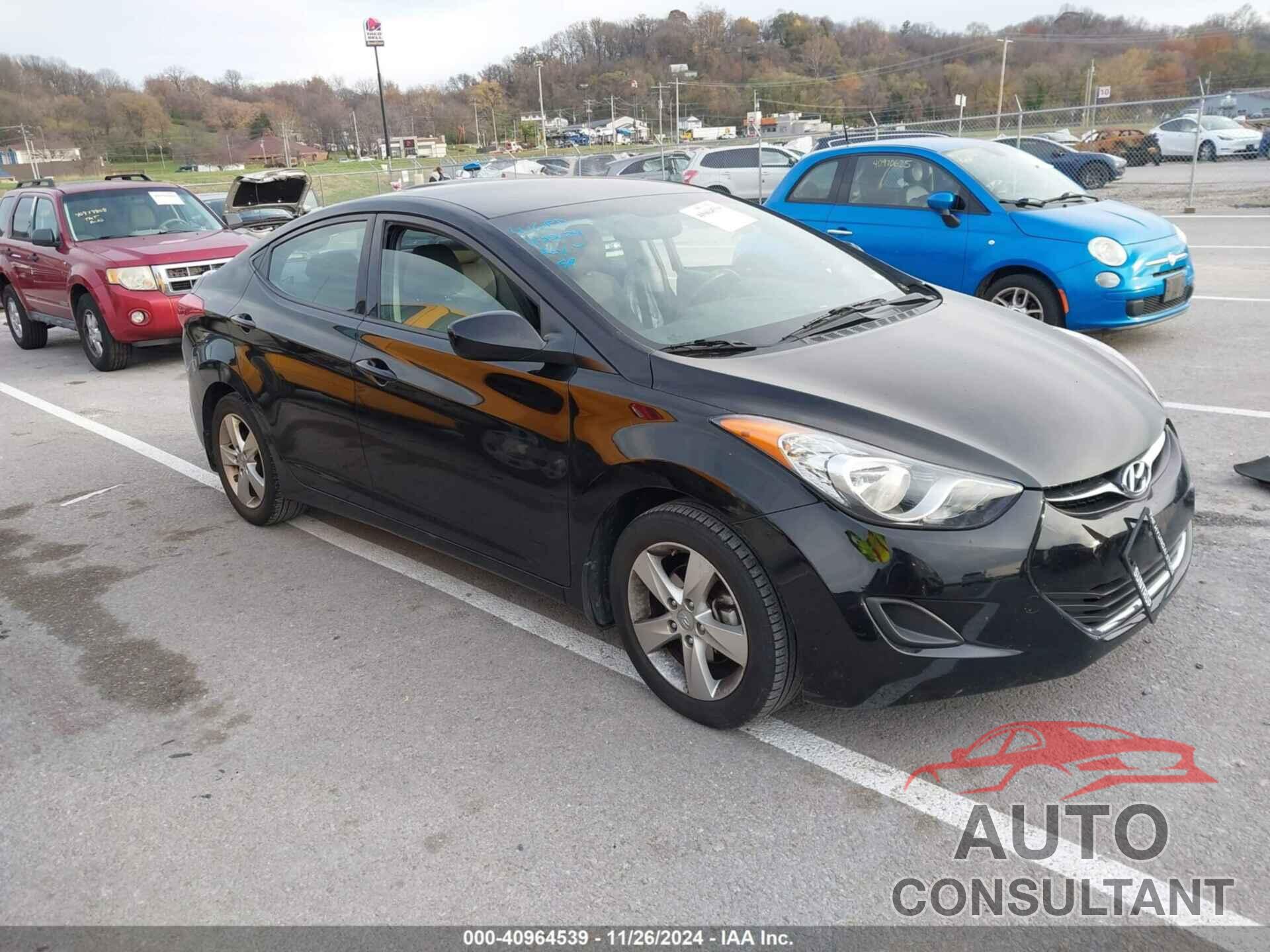 HYUNDAI ELANTRA 2013 - KMHDH4AE3DU731964