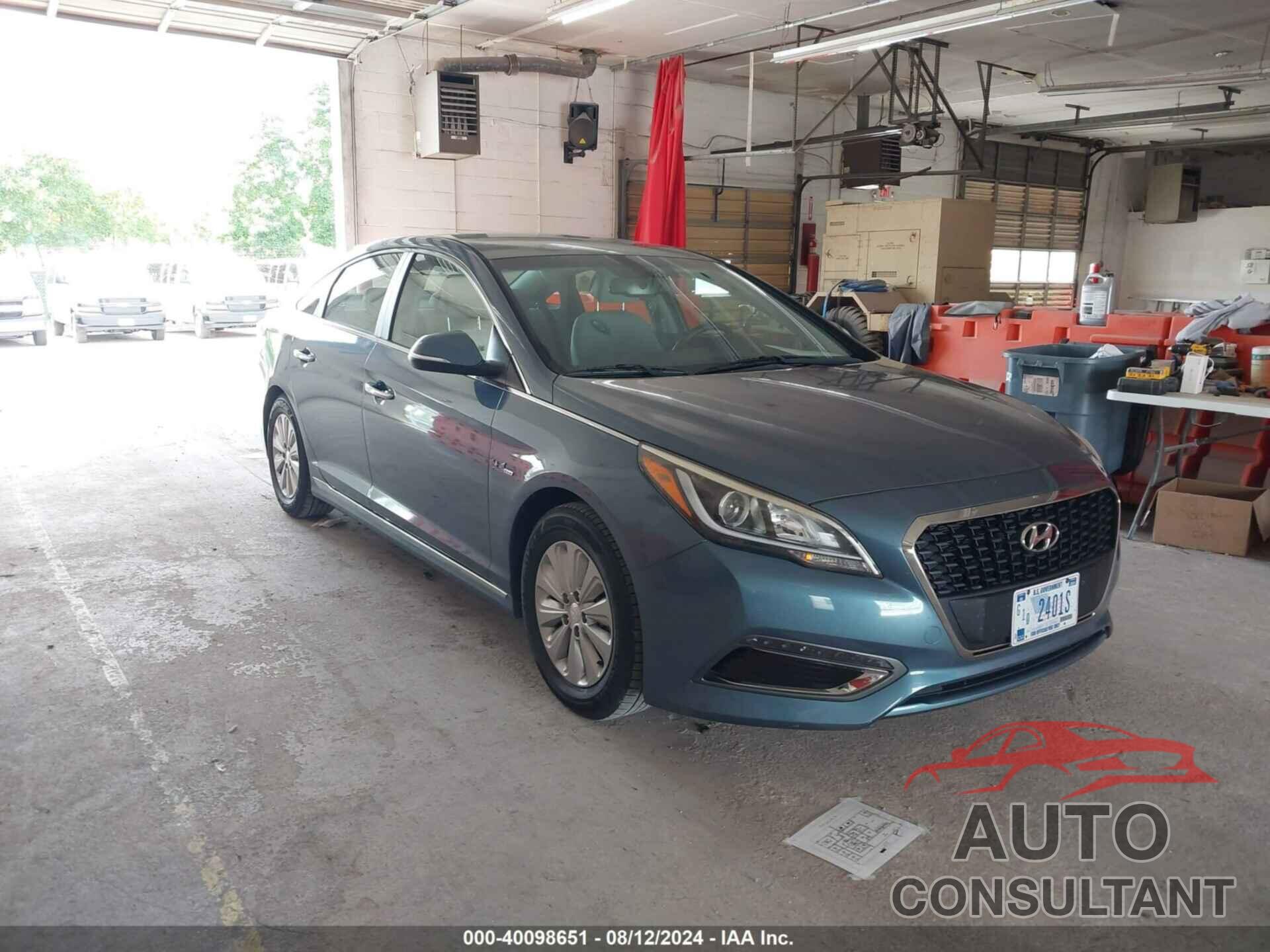 HYUNDAI SONATA HYBRID 2016 - KMHE24L18GA039740