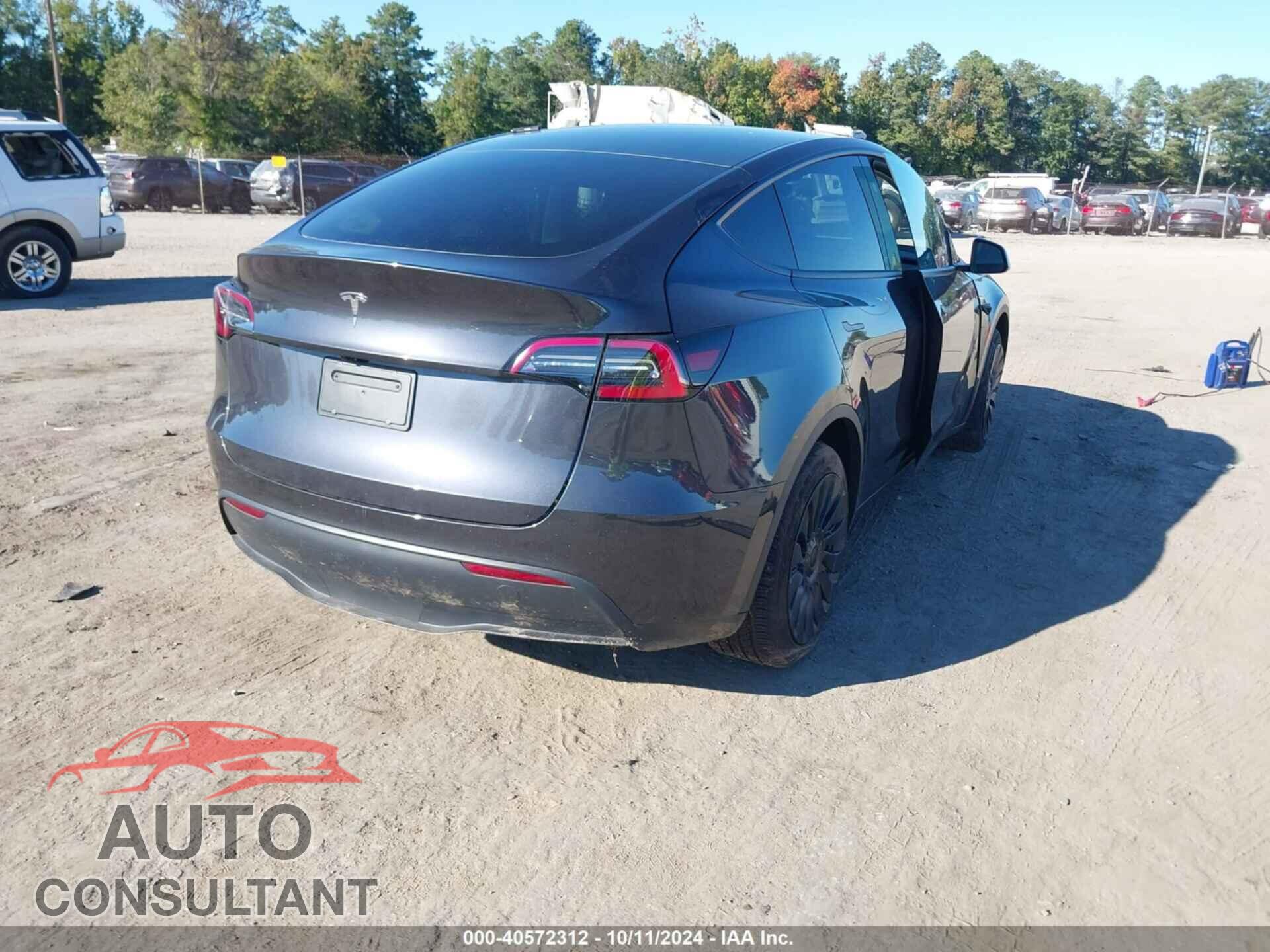 TESLA MODEL Y 2024 - 7SAYGDED3RF092501