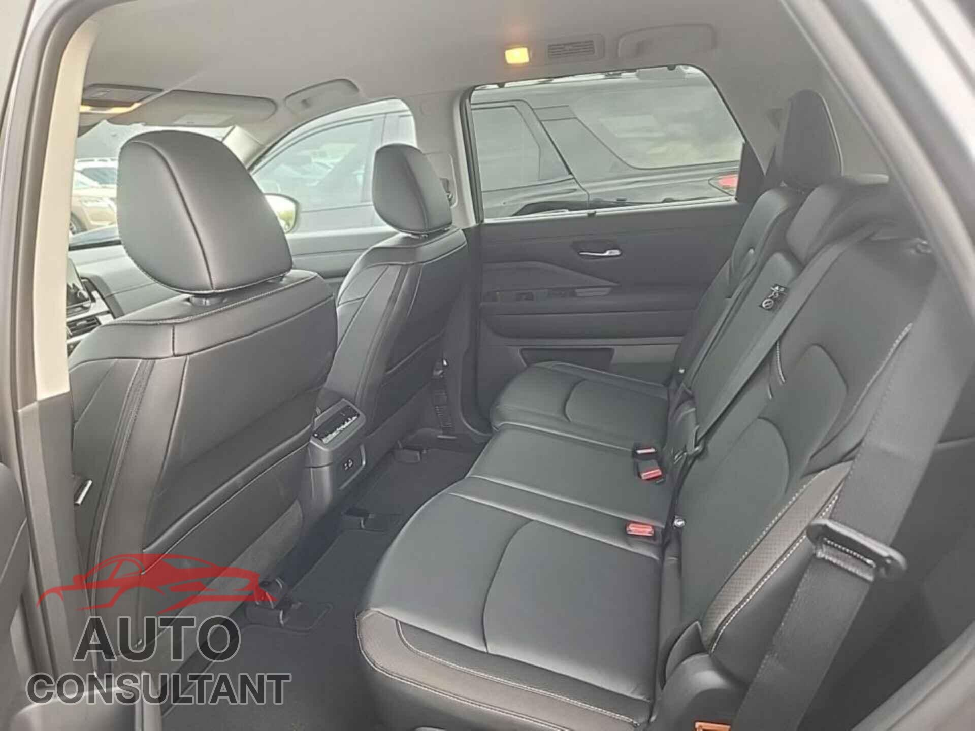 NISSAN PATHFINDER 2024 - 5N1DR3CC3RC226247